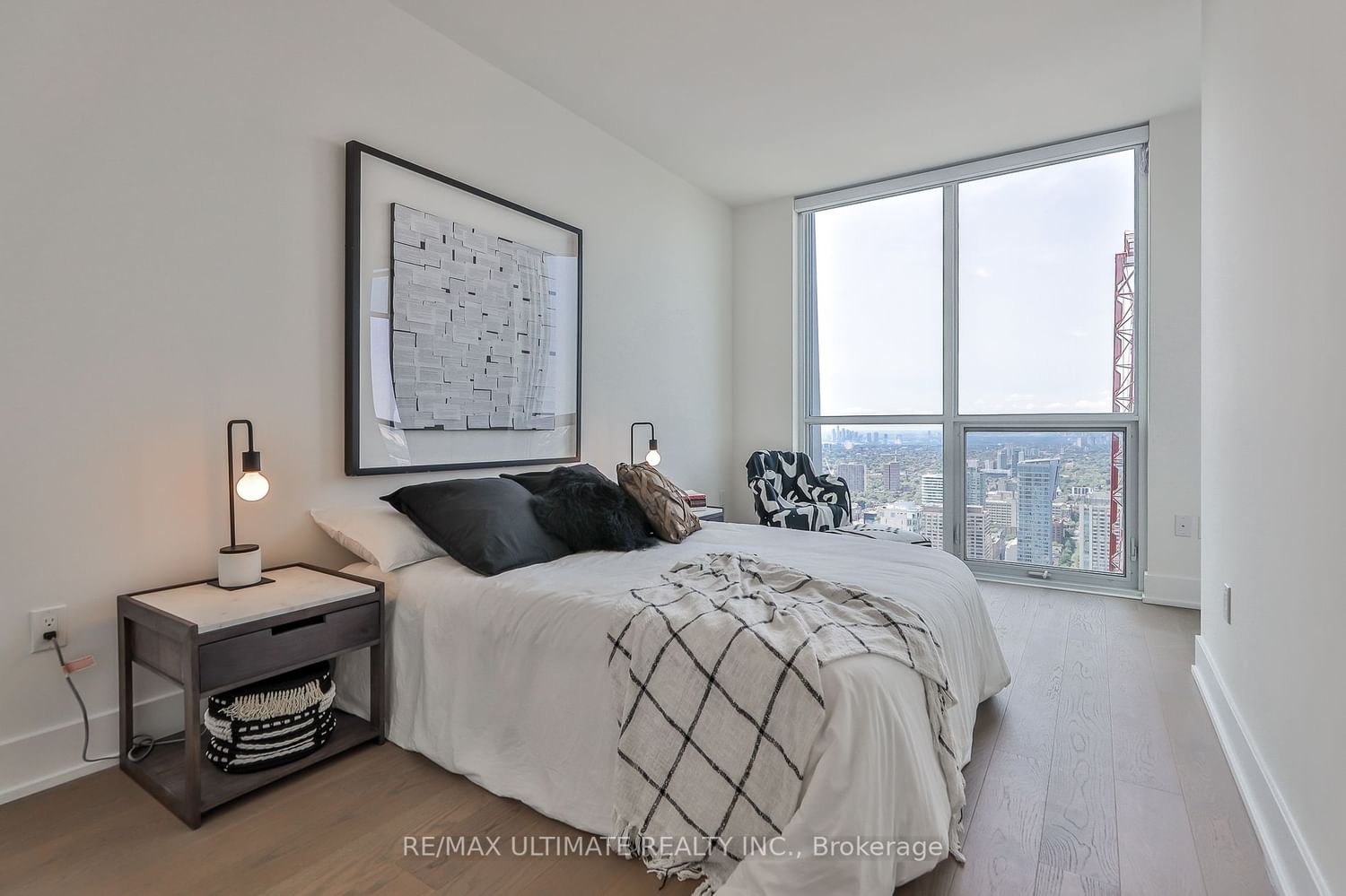 1 Yorkville Ave, unit 4703 for sale - image #14