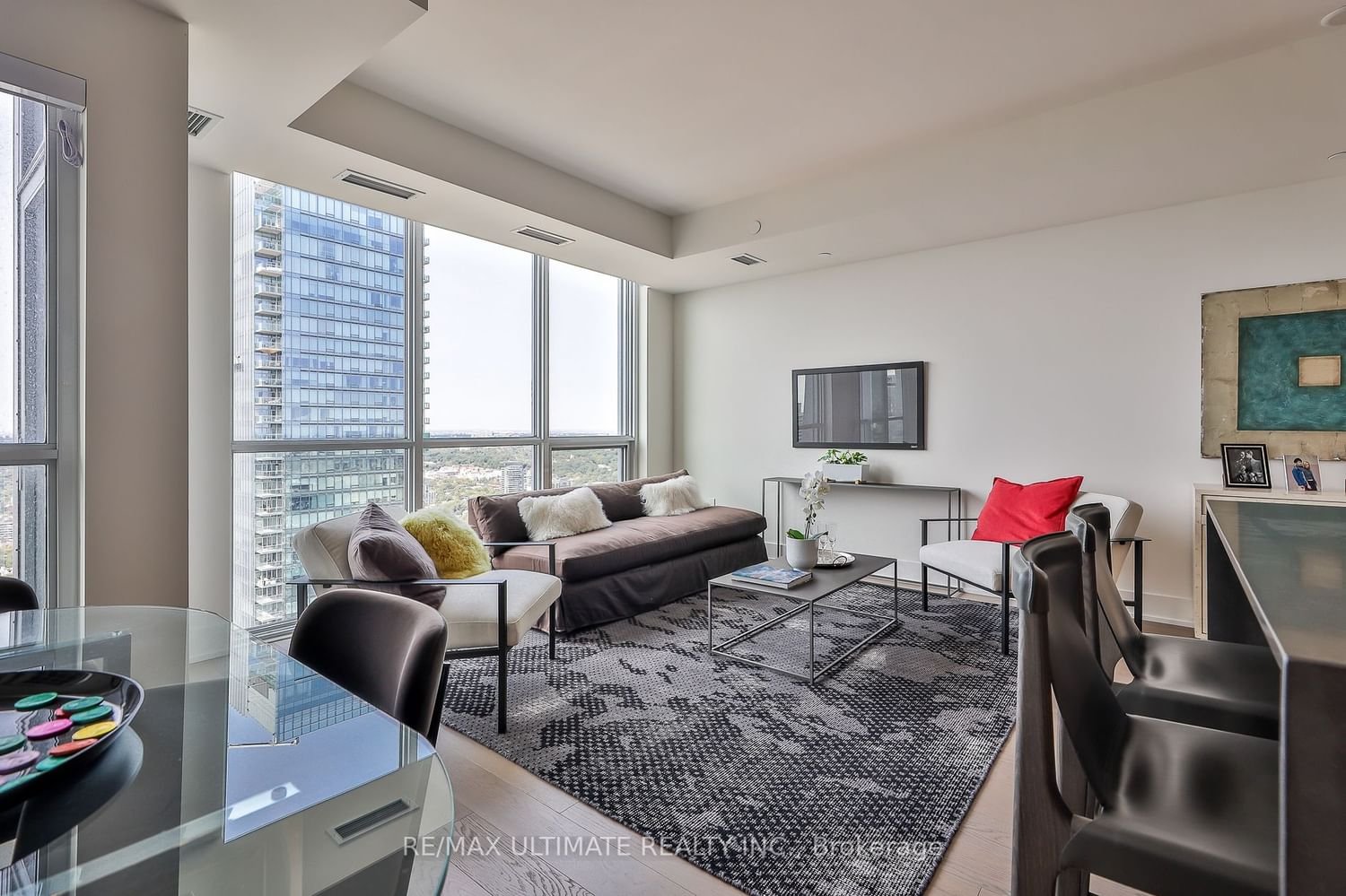 1 Yorkville Ave, unit 4703 for sale - image #3