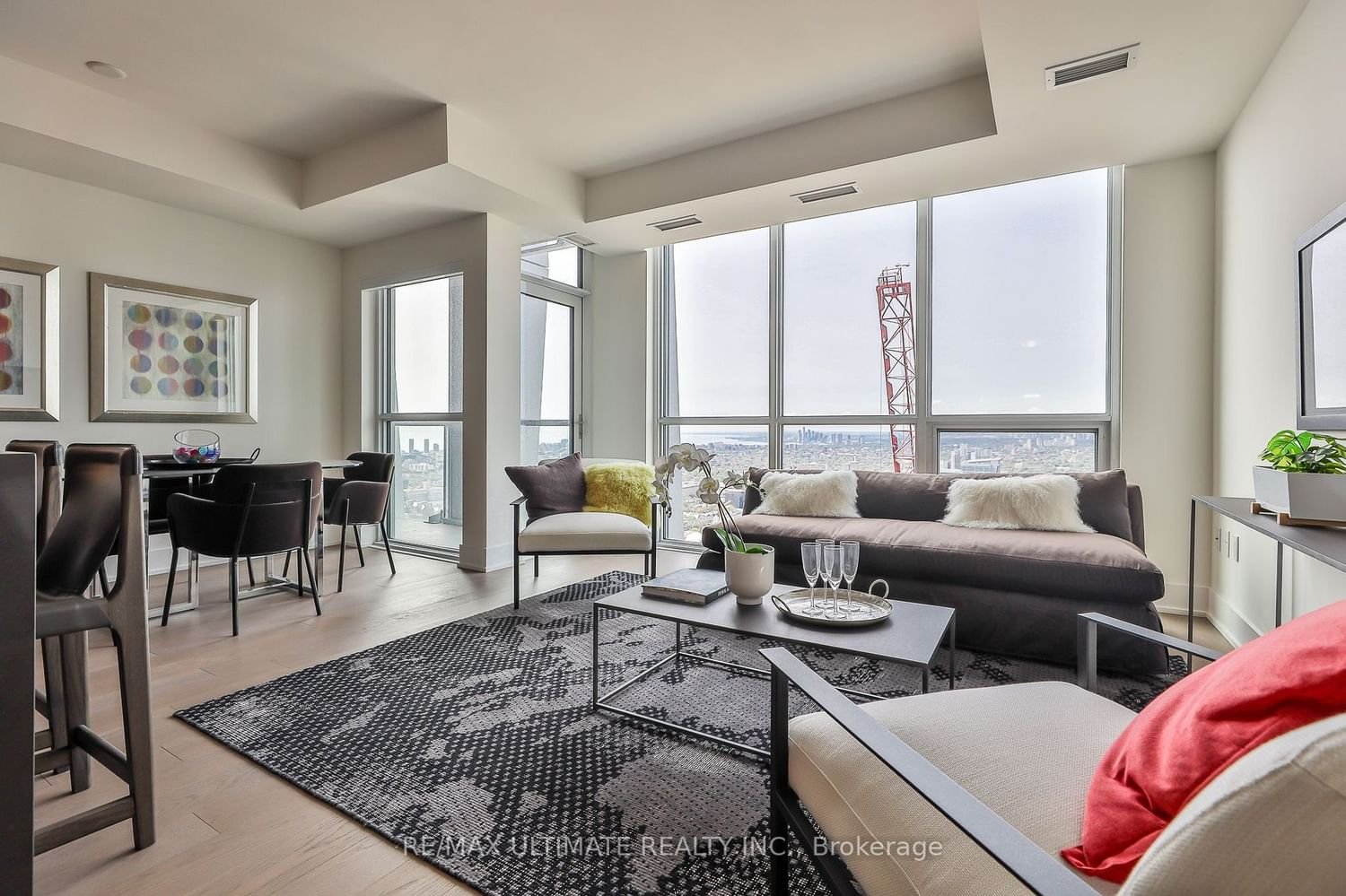 1 Yorkville Ave, unit 4703 for sale - image #4