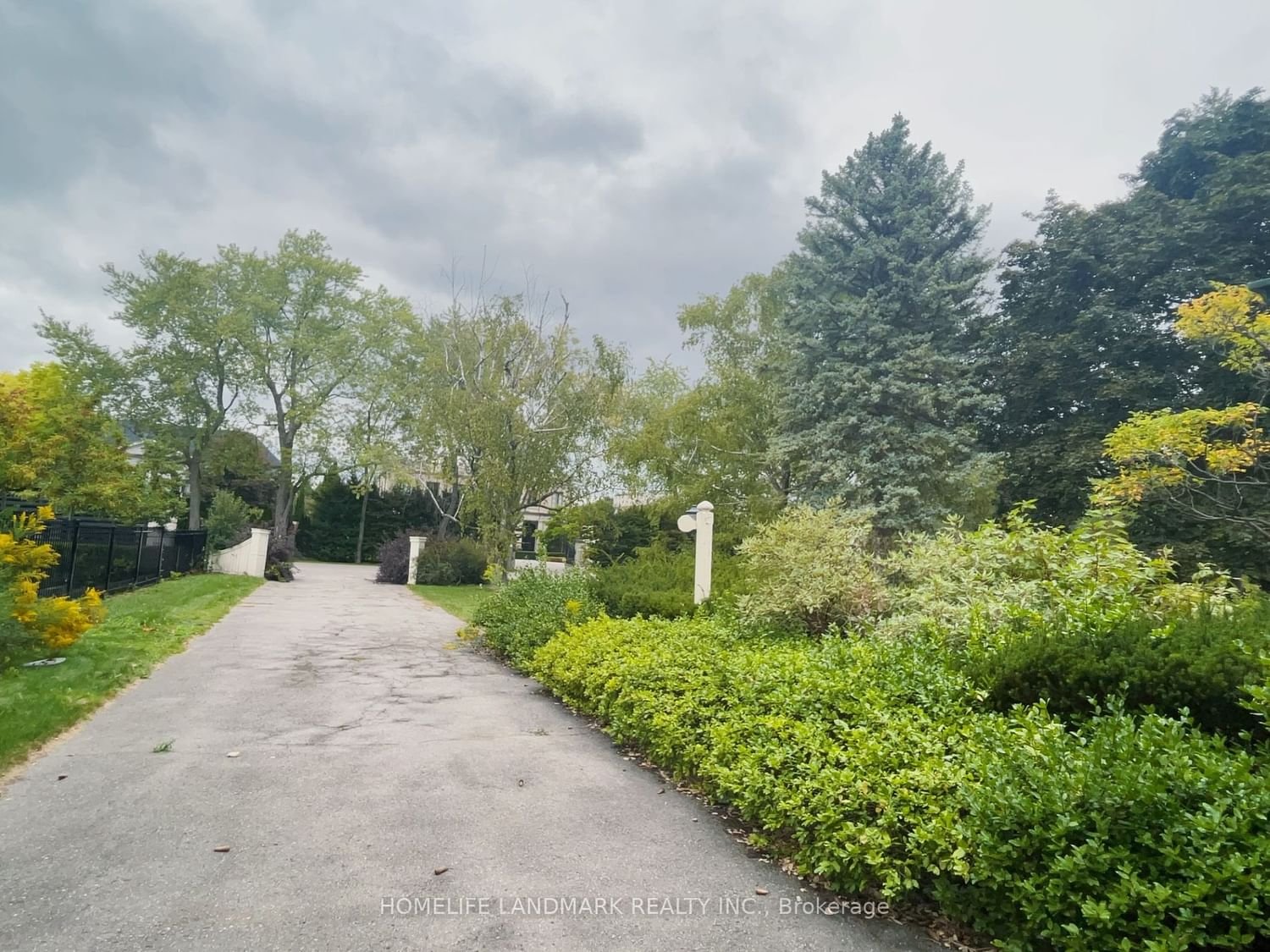 27 Country Lane for sale in Bridle Path | Sunnybrook Park - image #3