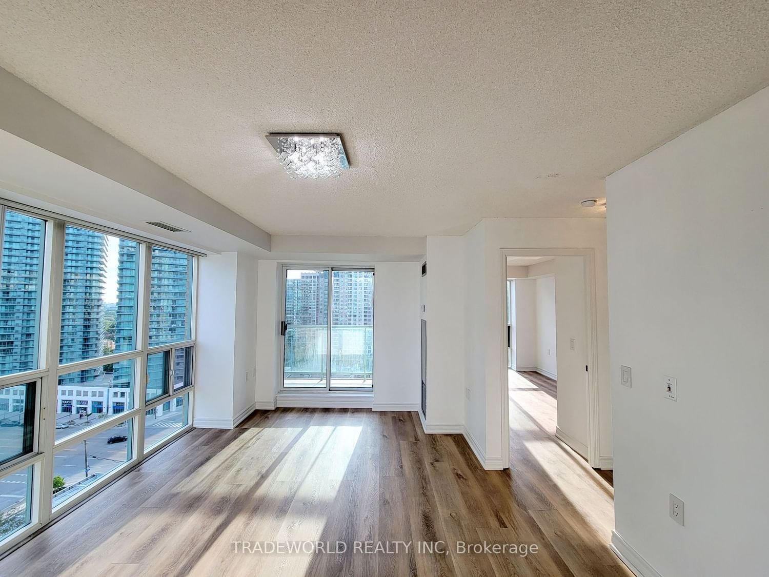 22 Olive Ave, unit 1611 for rent - image #2