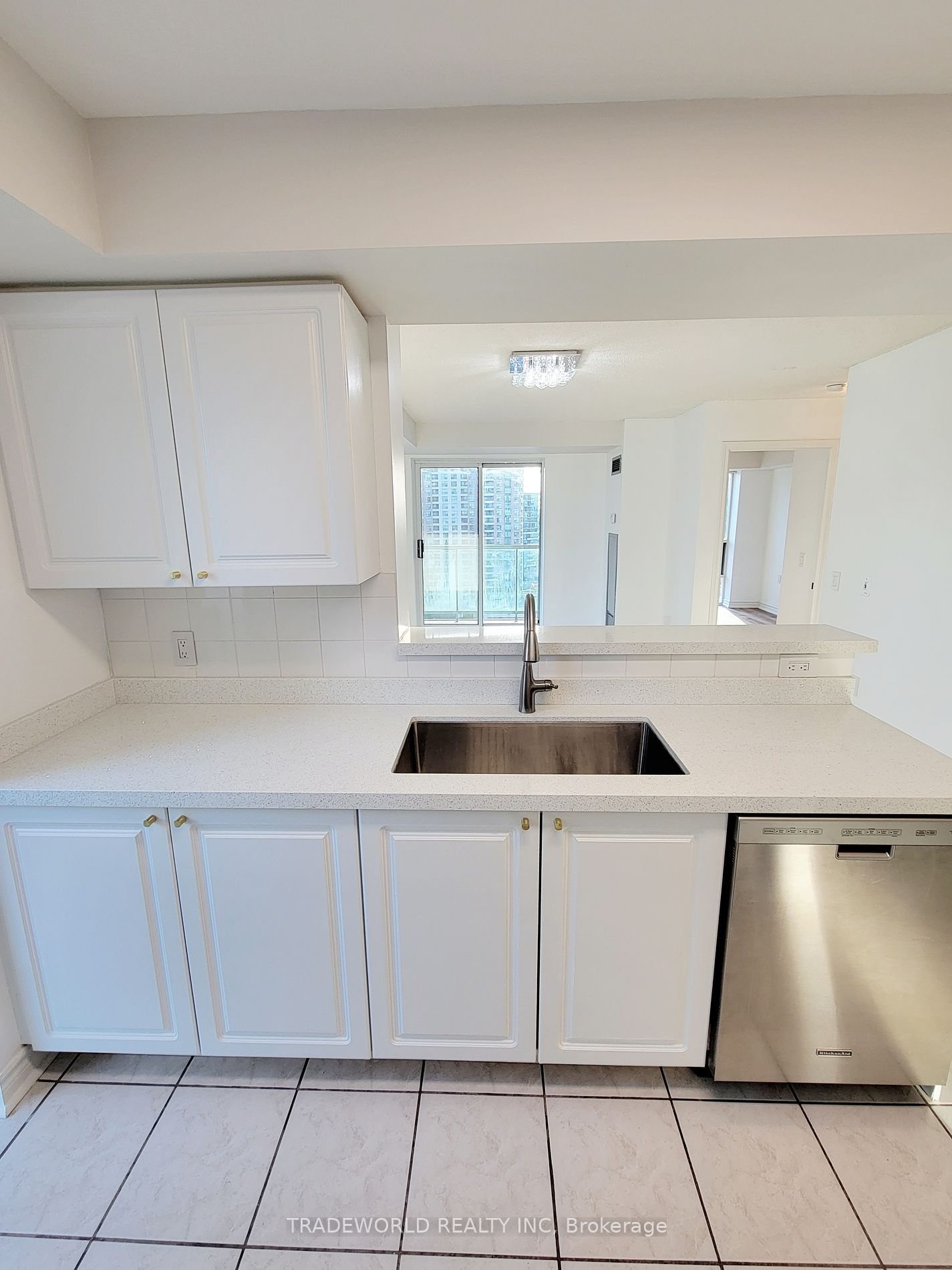 22 Olive Ave, unit 1611 for rent - image #5