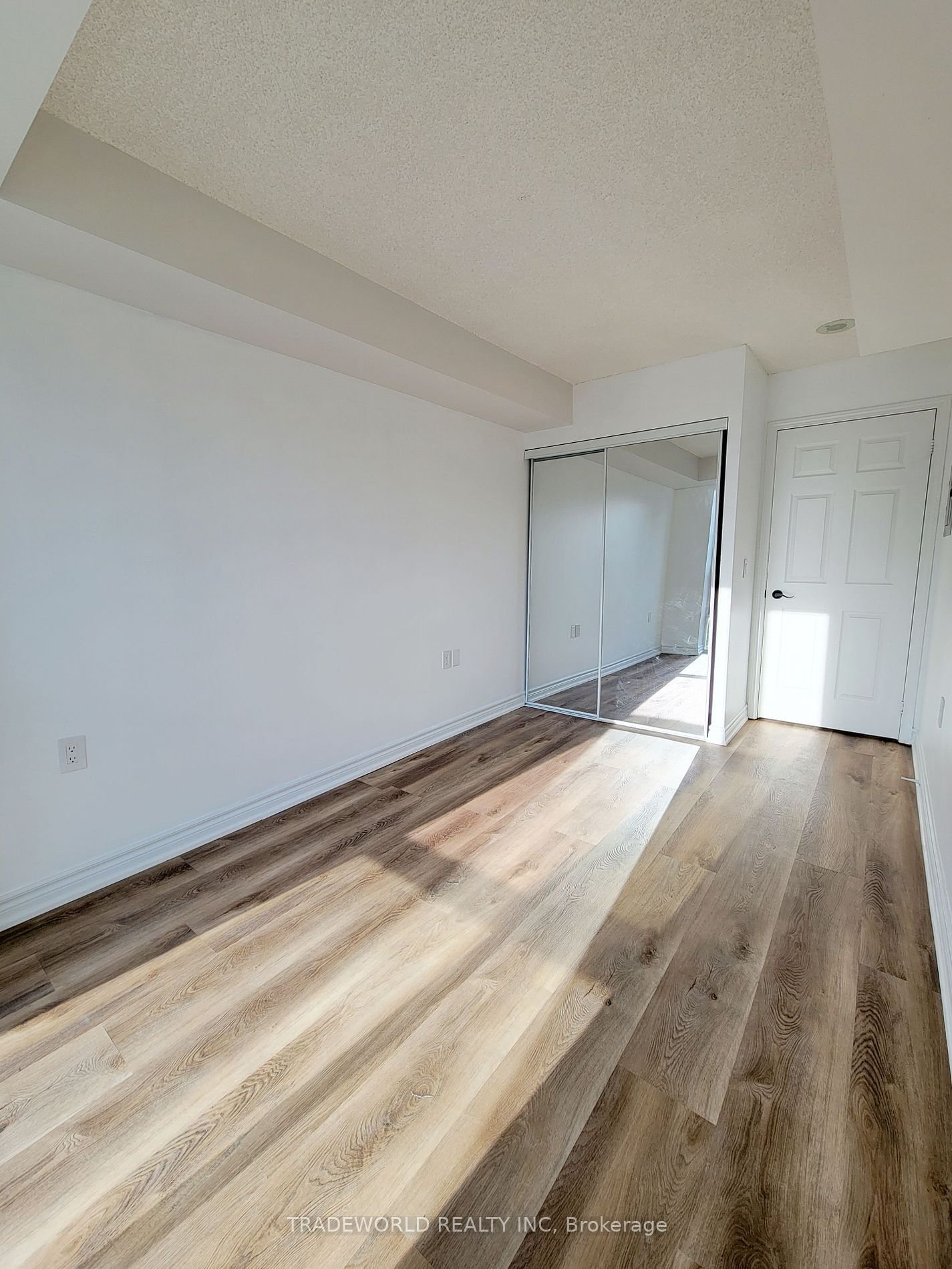 22 Olive Ave, unit 1611 for rent - image #8