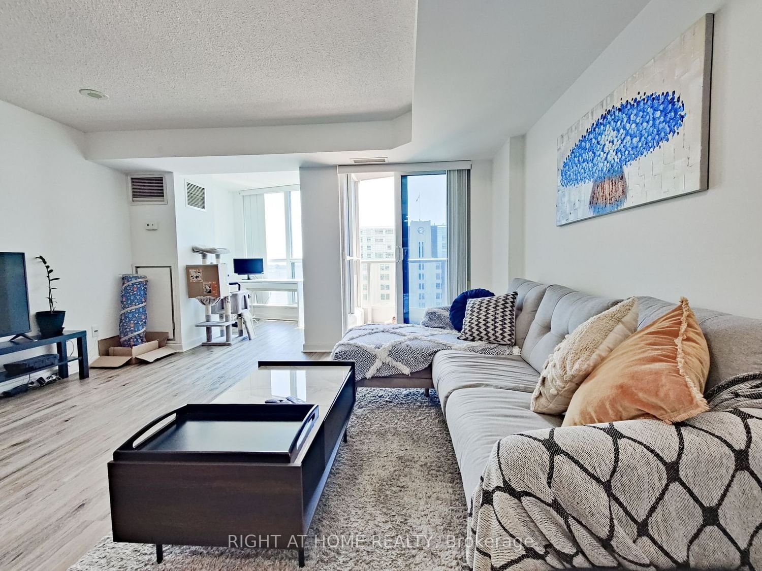 8 York St S, unit 1010 for rent - image #11