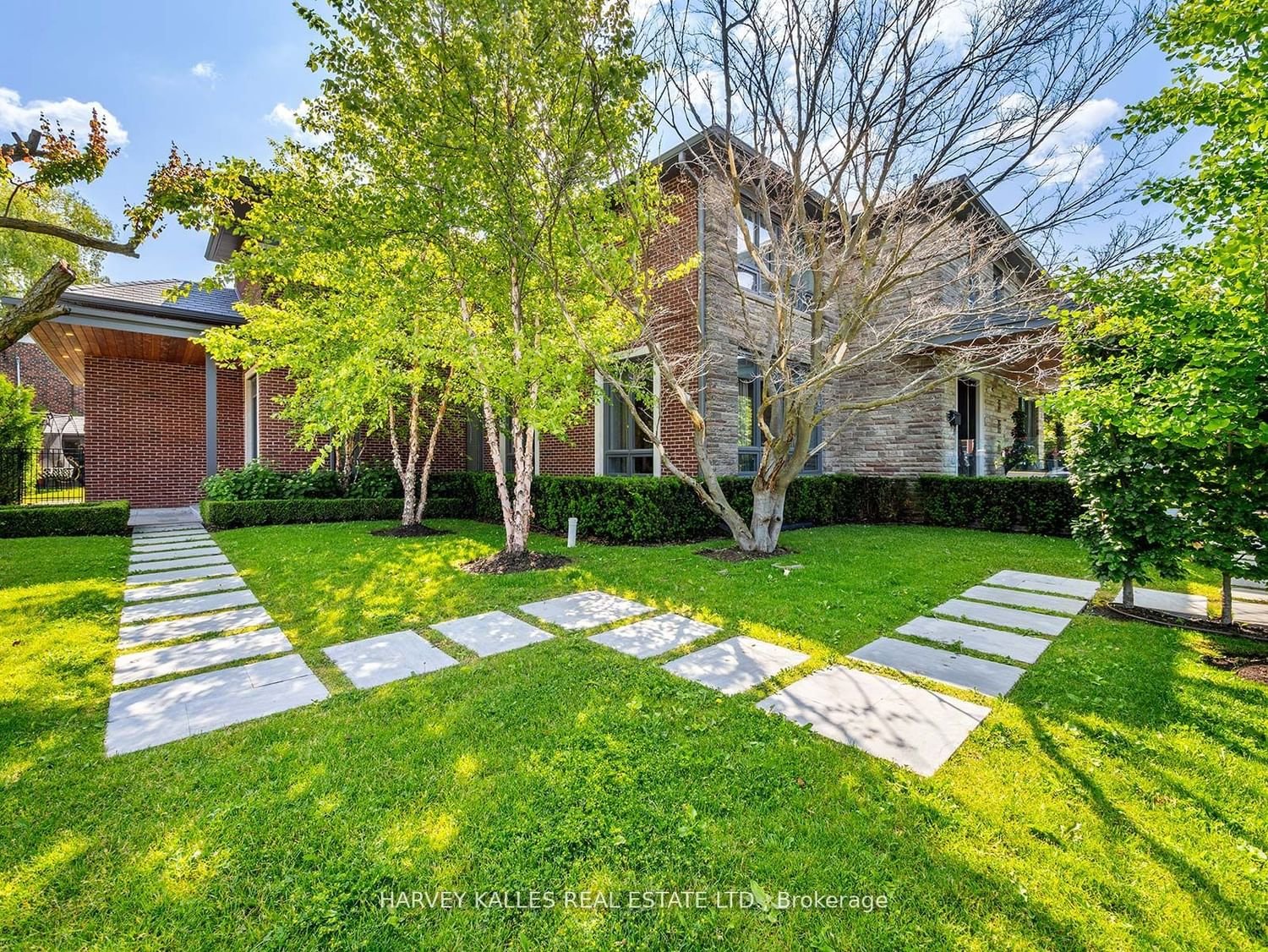76 Strathearn Rd for sale in Humewood | Cedarvale - image #4