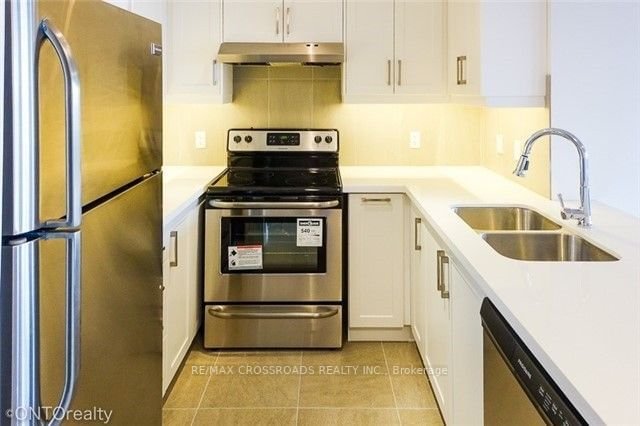 23 Hollywood Ave, unit 3106 for rent - image #4