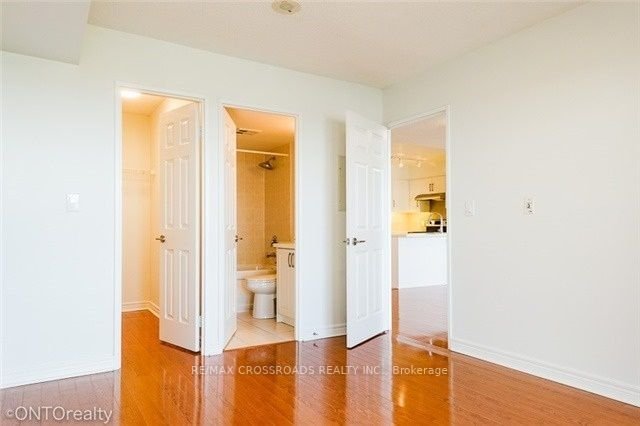 23 Hollywood Ave, unit 3106 for rent - image #8