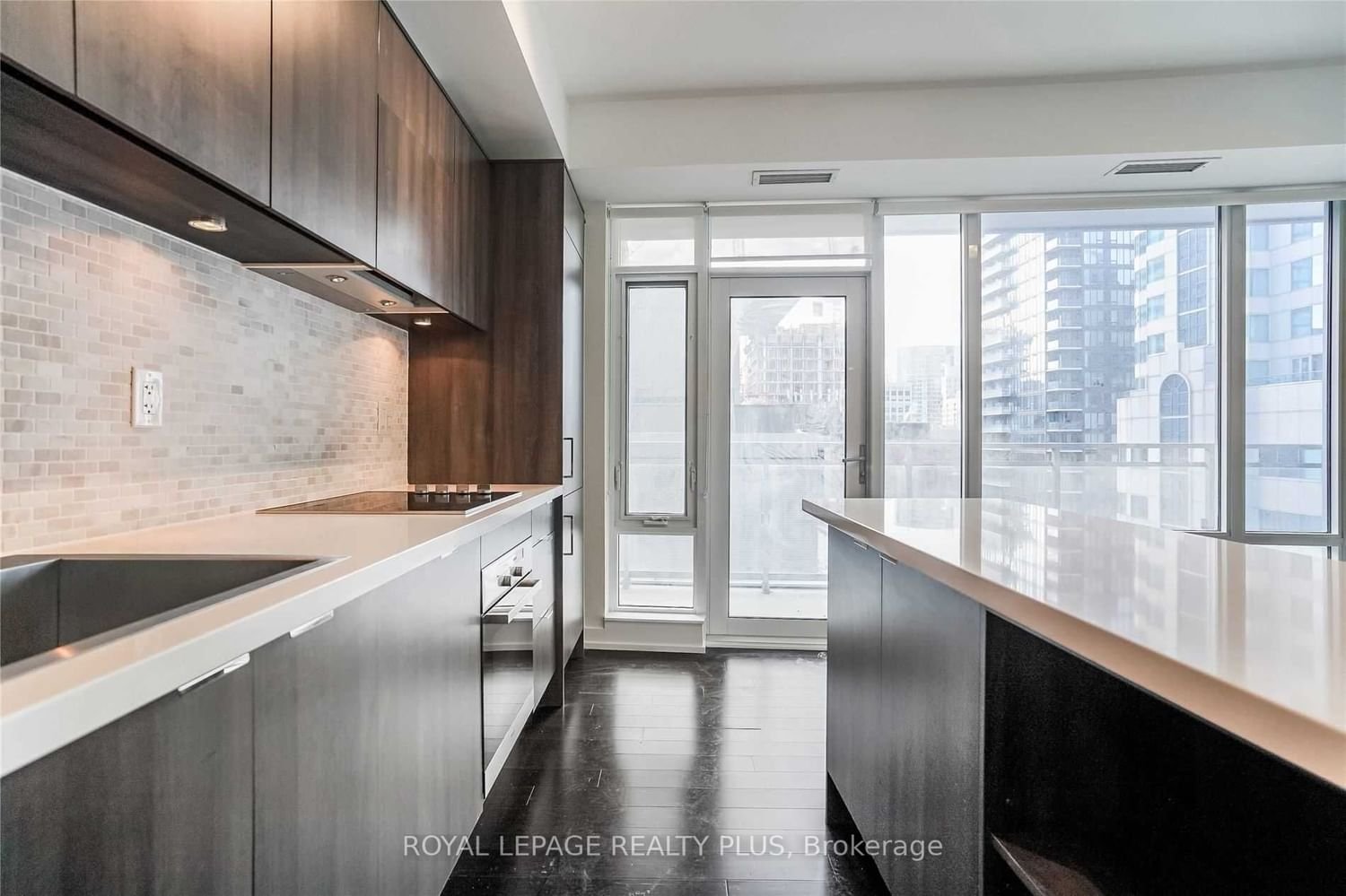 21 Widmer St, unit 911 for rent - image #8