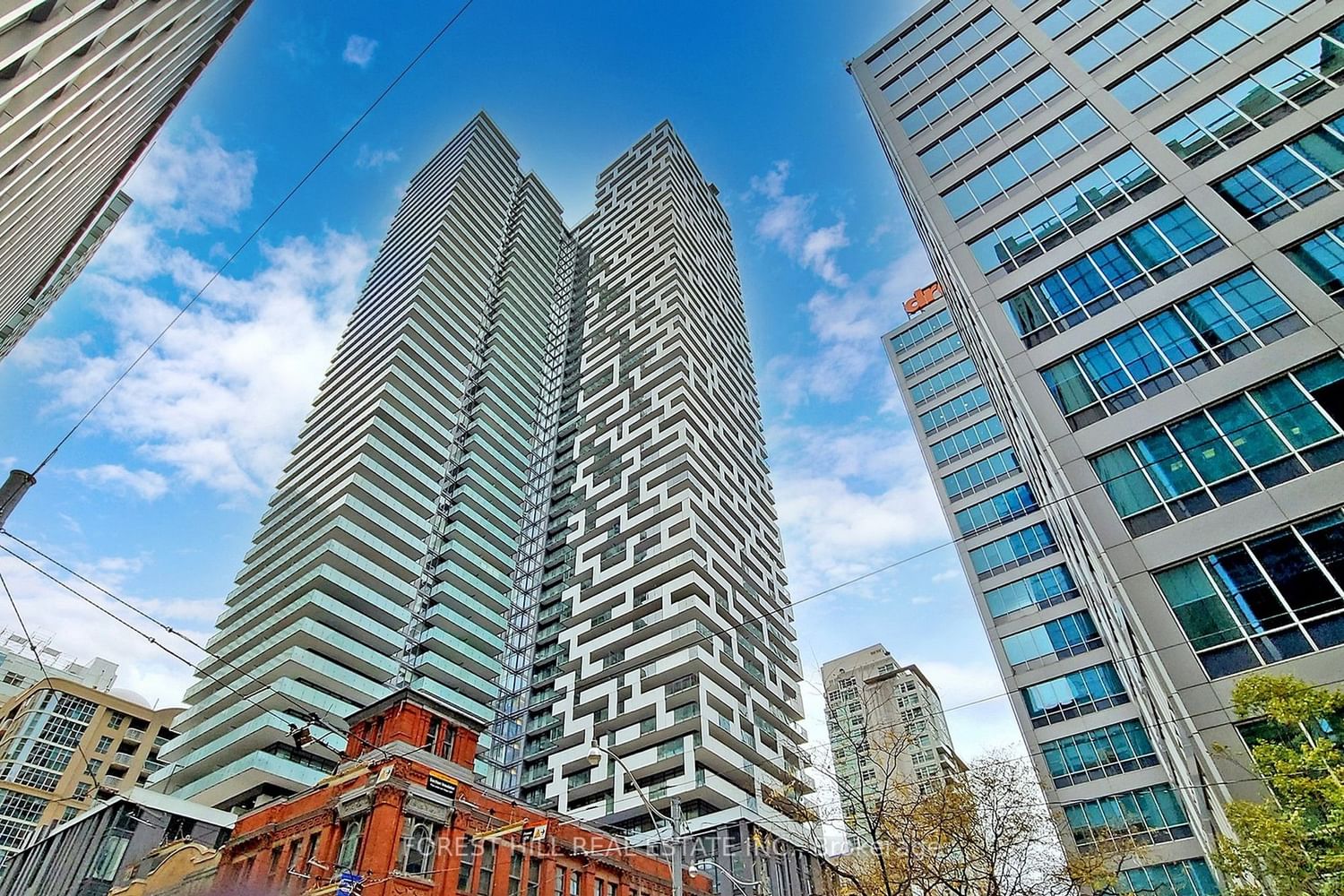 20 Lombard St | Residences on Lombard | 2 Beds + 1 | 2 Baths | Unit #4003