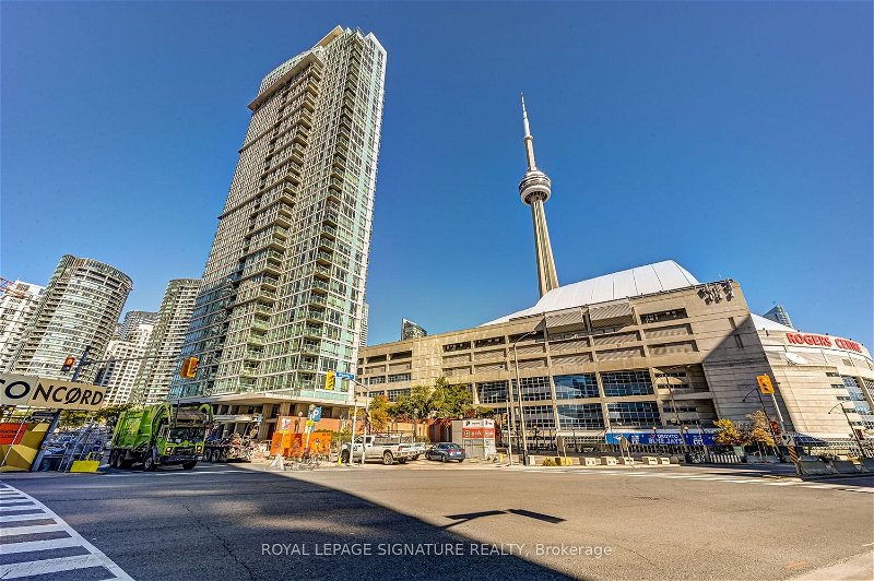 81 Navy Wharf Crt, unit 809 for rent - image #1