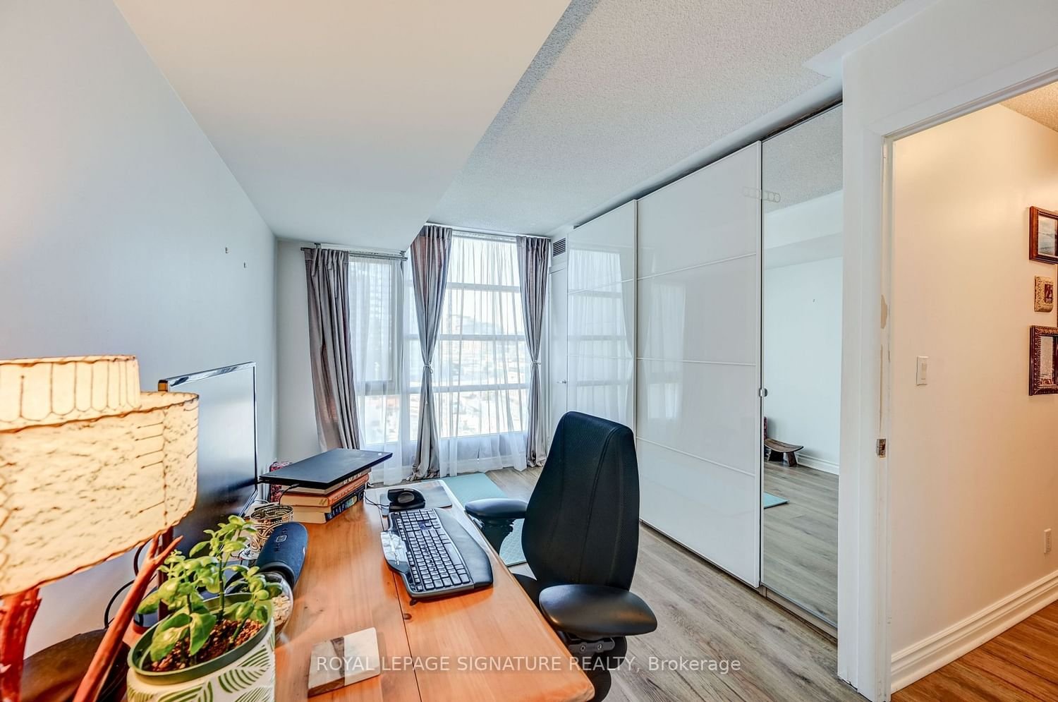 81 Navy Wharf Crt, unit 809 for rent - image #21