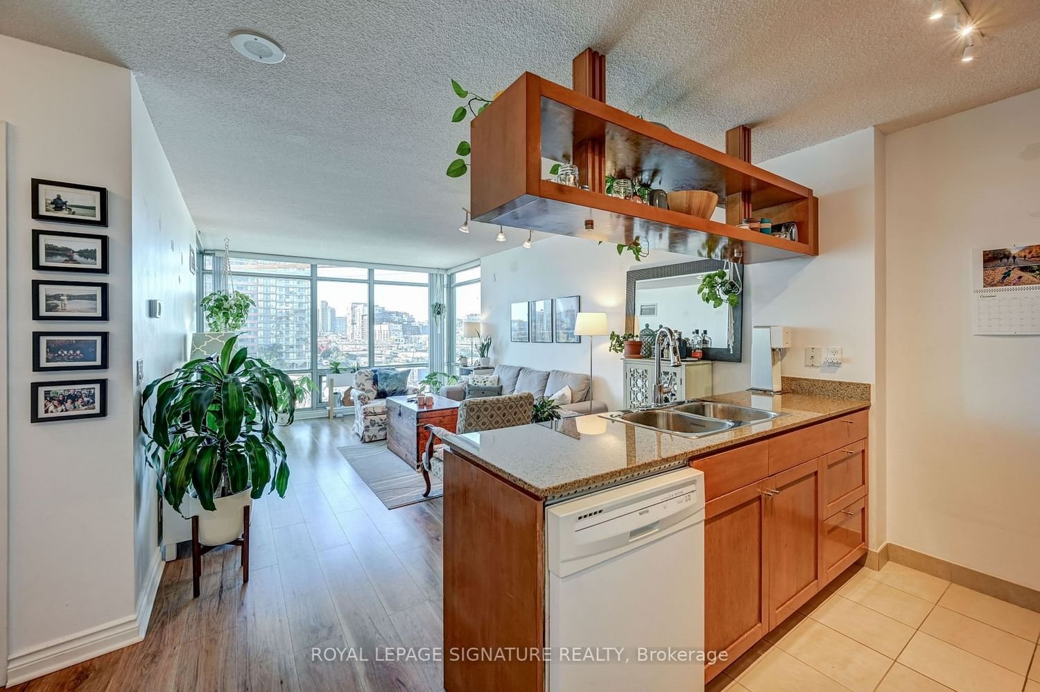 81 Navy Wharf Crt, unit 809 for rent - image #6
