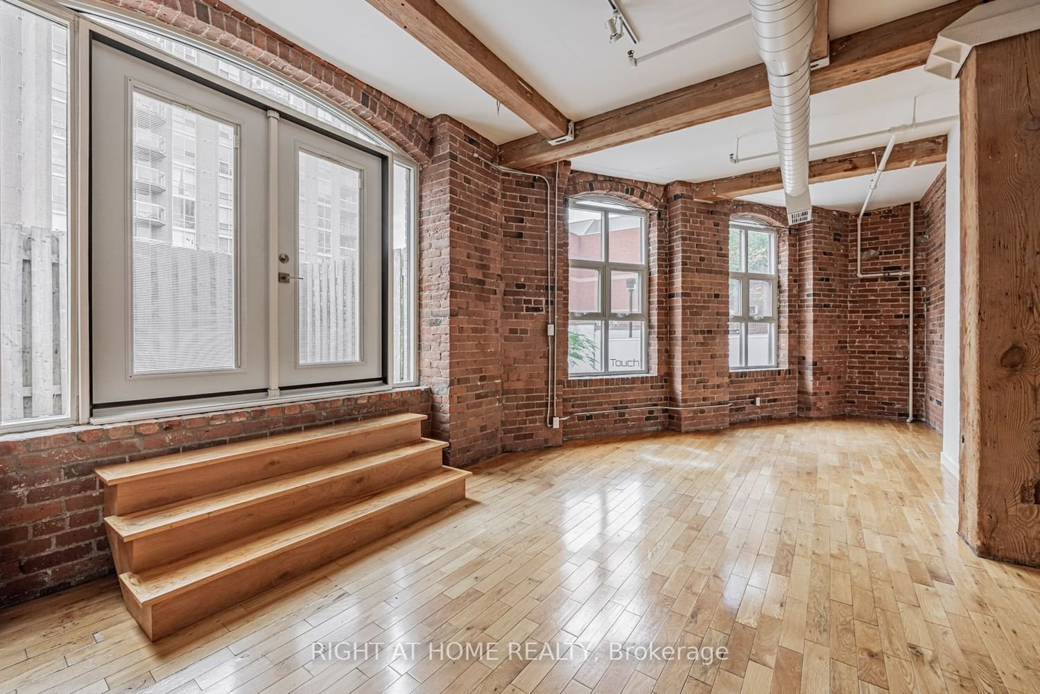 90 Sherbourne St, unit 205 for rent in St. Lawrence - image #4