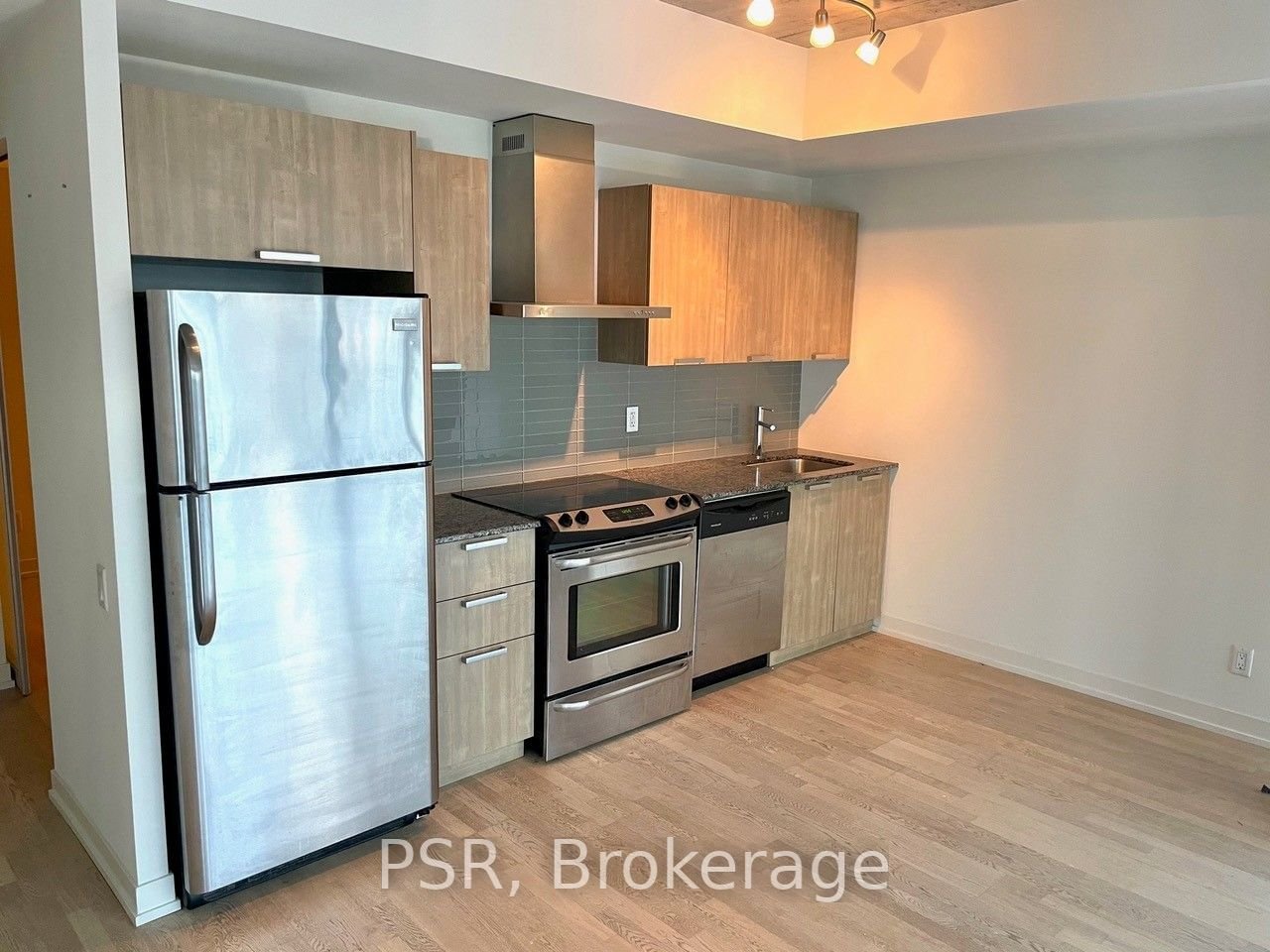 650 King St W, unit 411 for rent - image #4