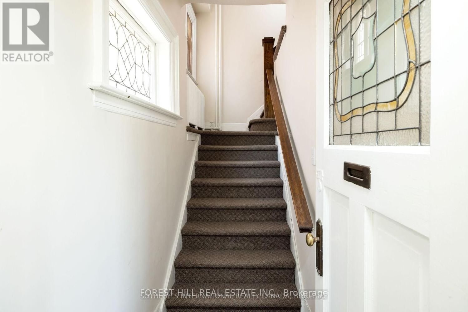 303 Lonsdale Rd, unit 3rd for rent in Forest Hill South - image #2