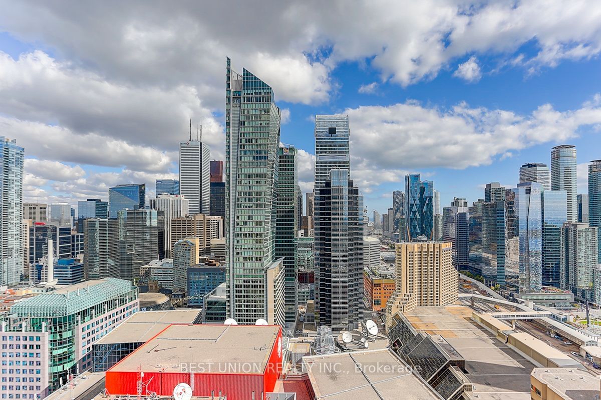 300 Front St W, unit 3707 for sale