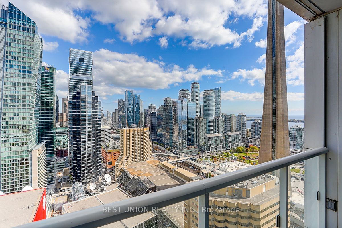 300 Front St W, unit 3707 for sale