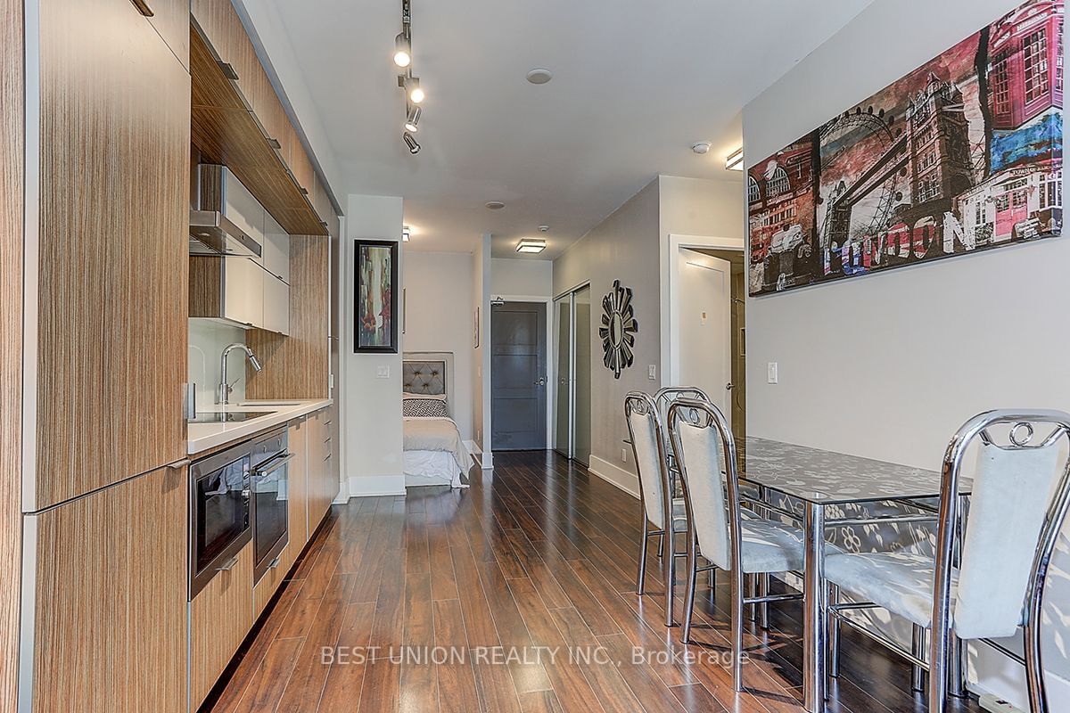 300 Front St W, unit 3707 for sale