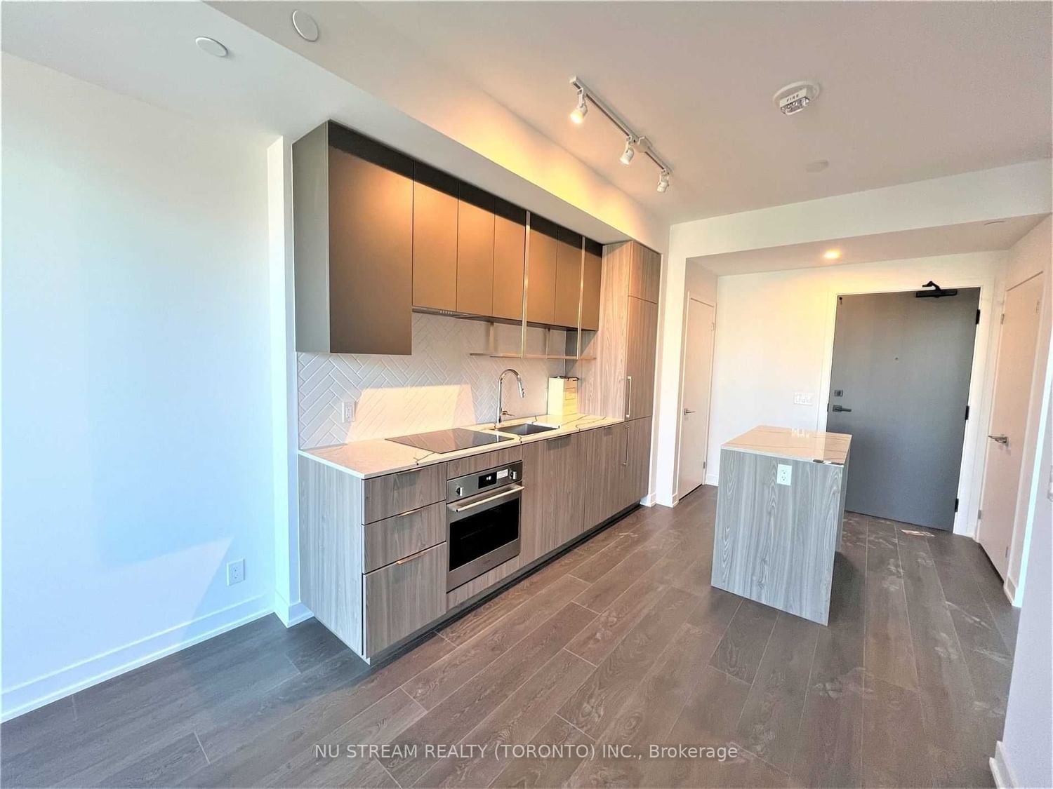 15 Holmes Ave, unit 2107 for sale - image #8