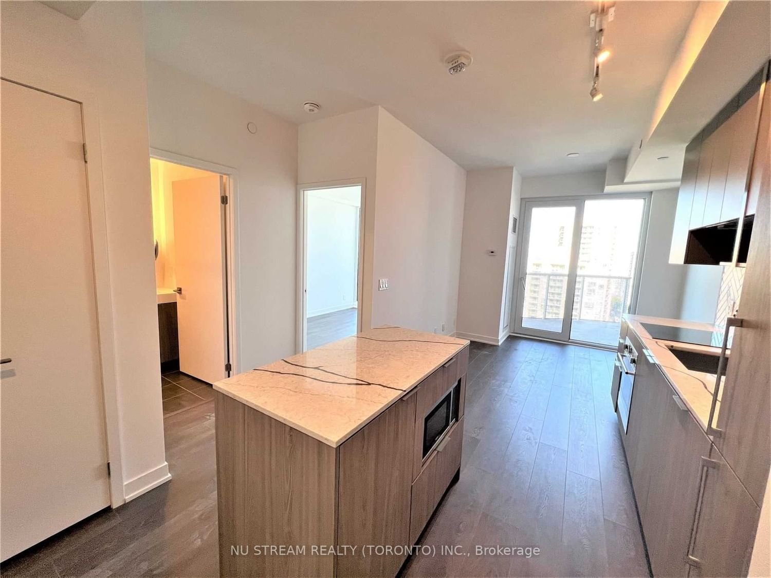 15 Holmes Ave, unit 2107 for sale - image #9