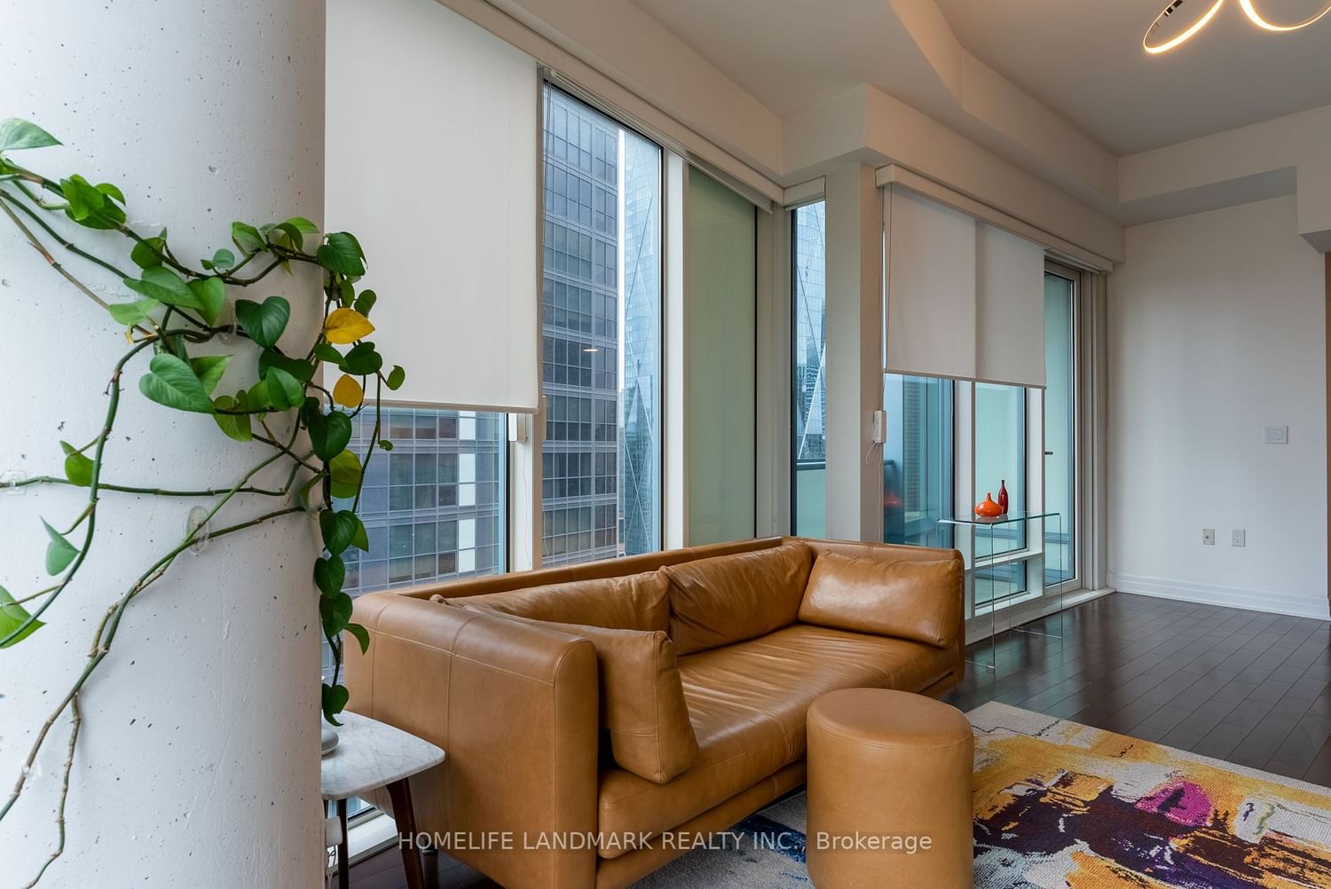 8 The Esplanade, unit 2811 for rent