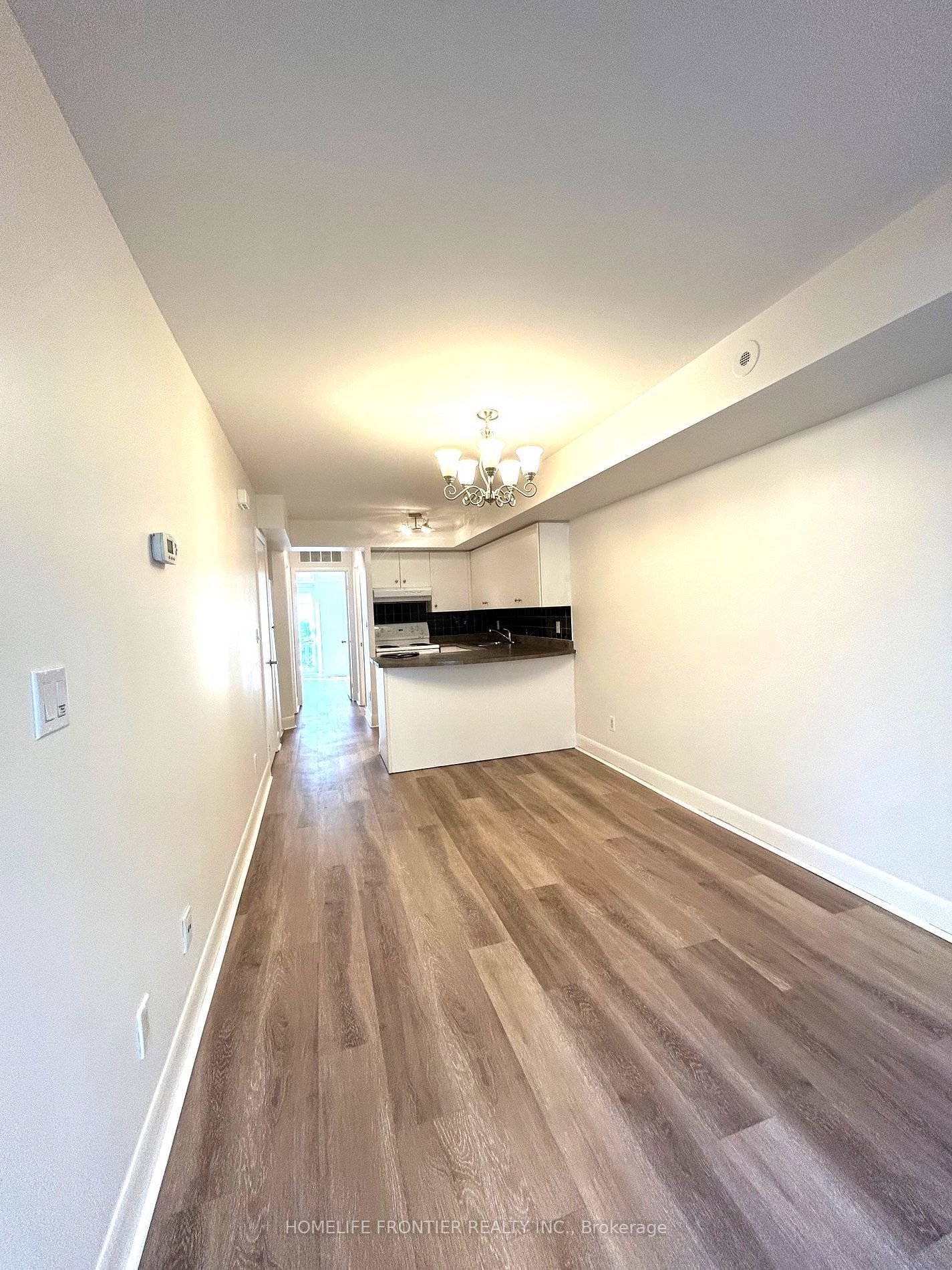 415 Jarvis St, unit 230 for rent - image #5