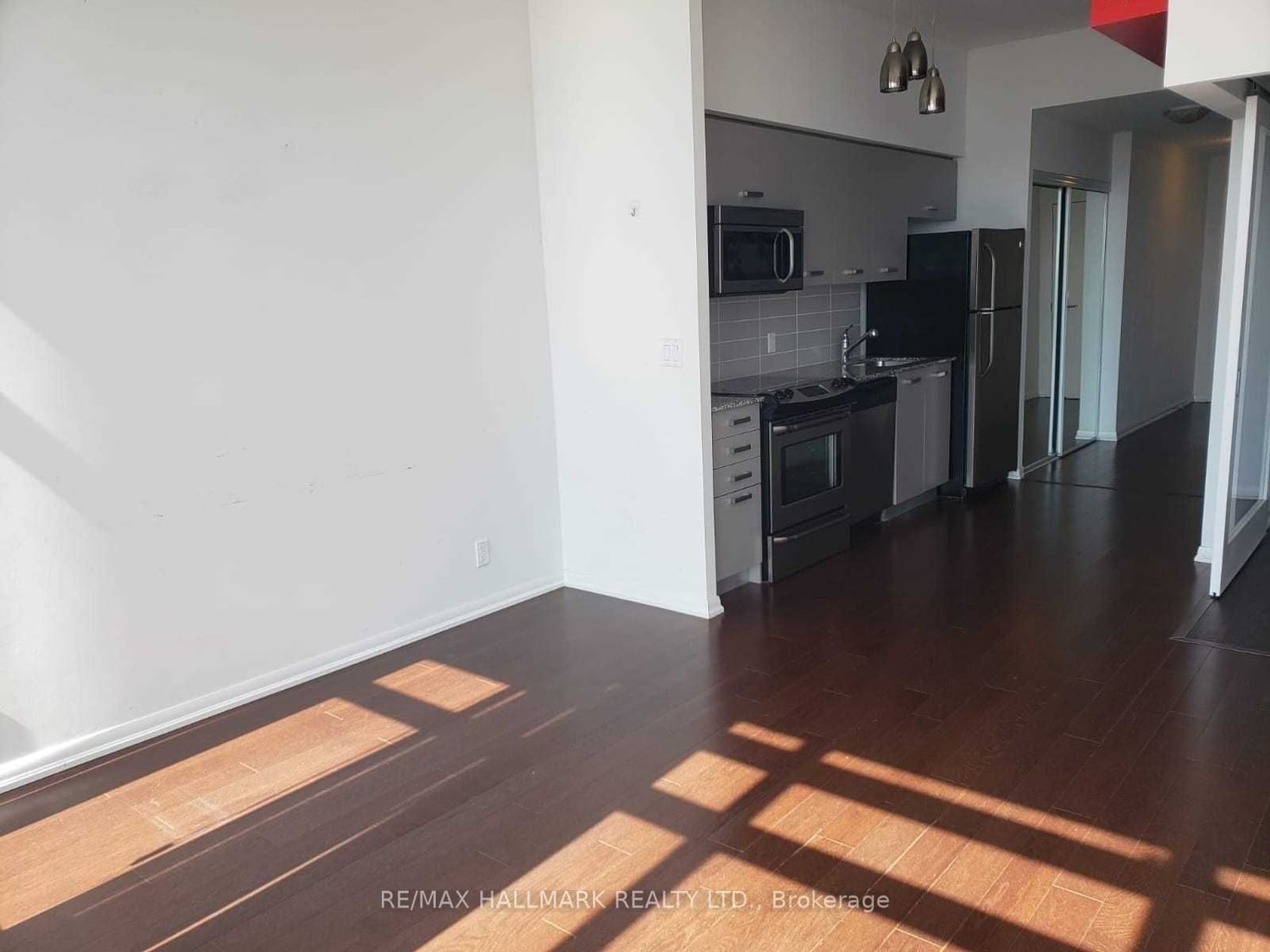 832 Bay St, unit 5001 for rent