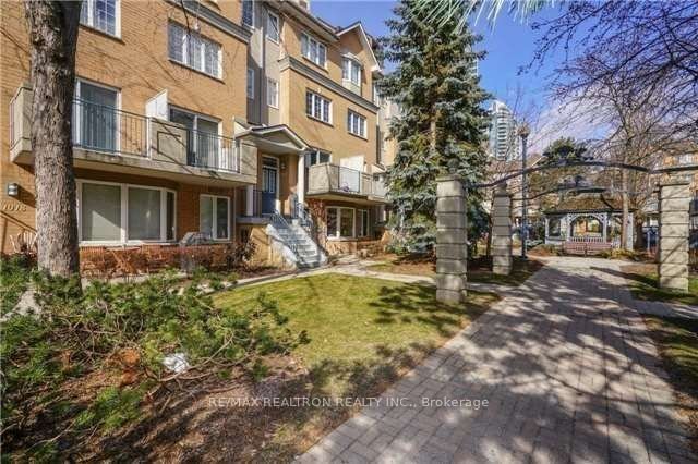28 Sommerset Way, unit 1021 for rent in Willowdale - image #2
