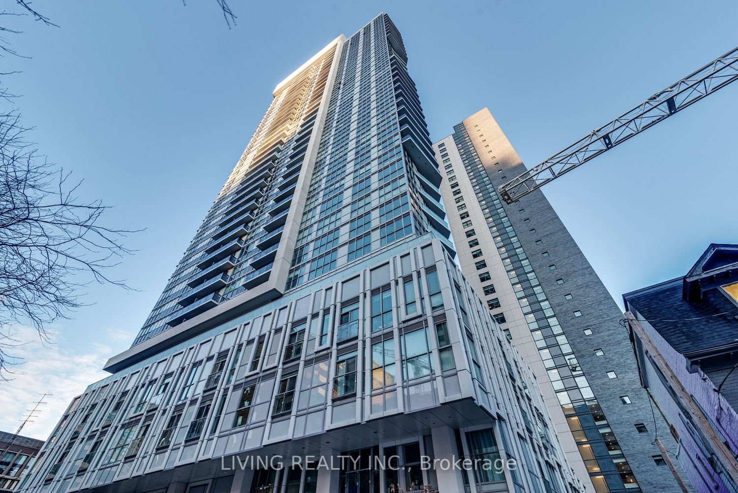 77 Mutual St, unit 306 for rent - image #1