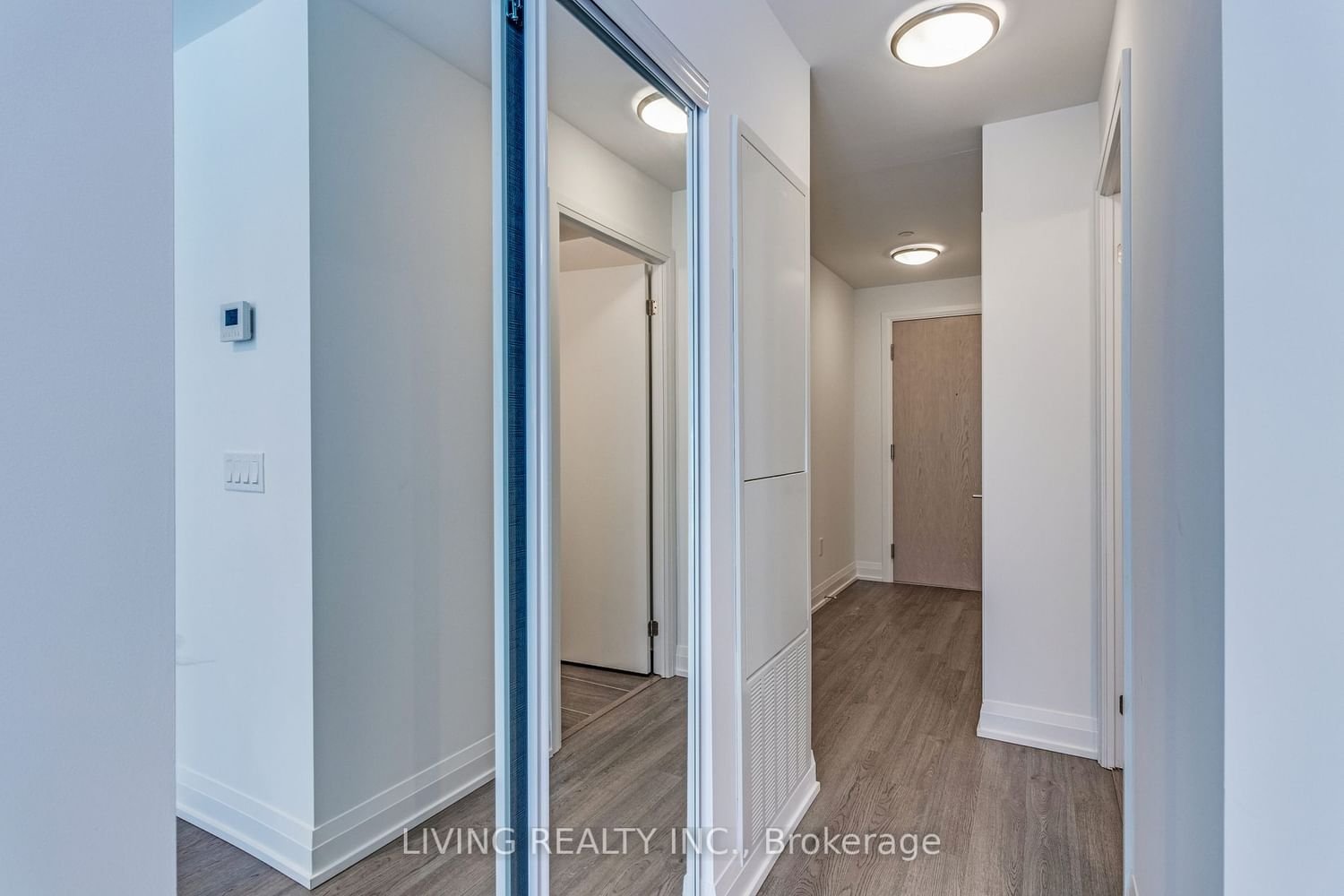 77 Mutual St, unit 306 for rent - image #17