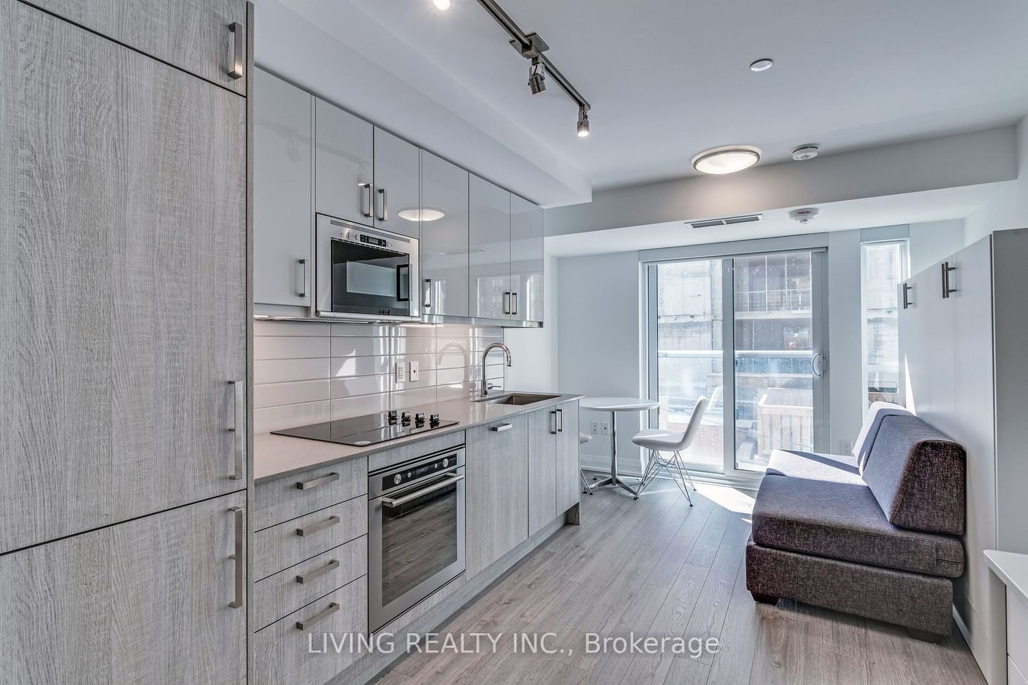 77 Mutual St, unit 306 for rent - image #24