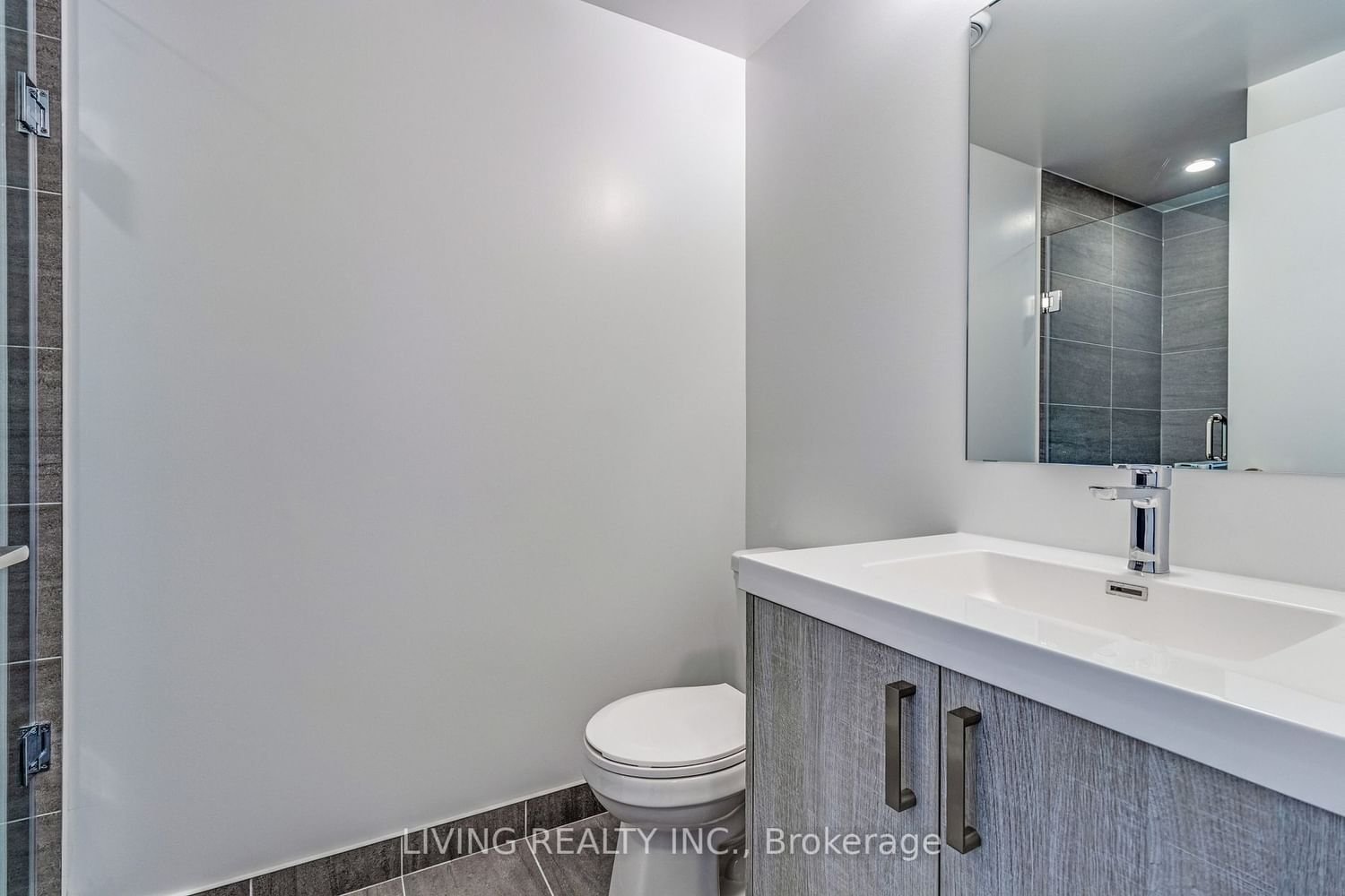 77 Mutual St, unit 306 for rent - image #33