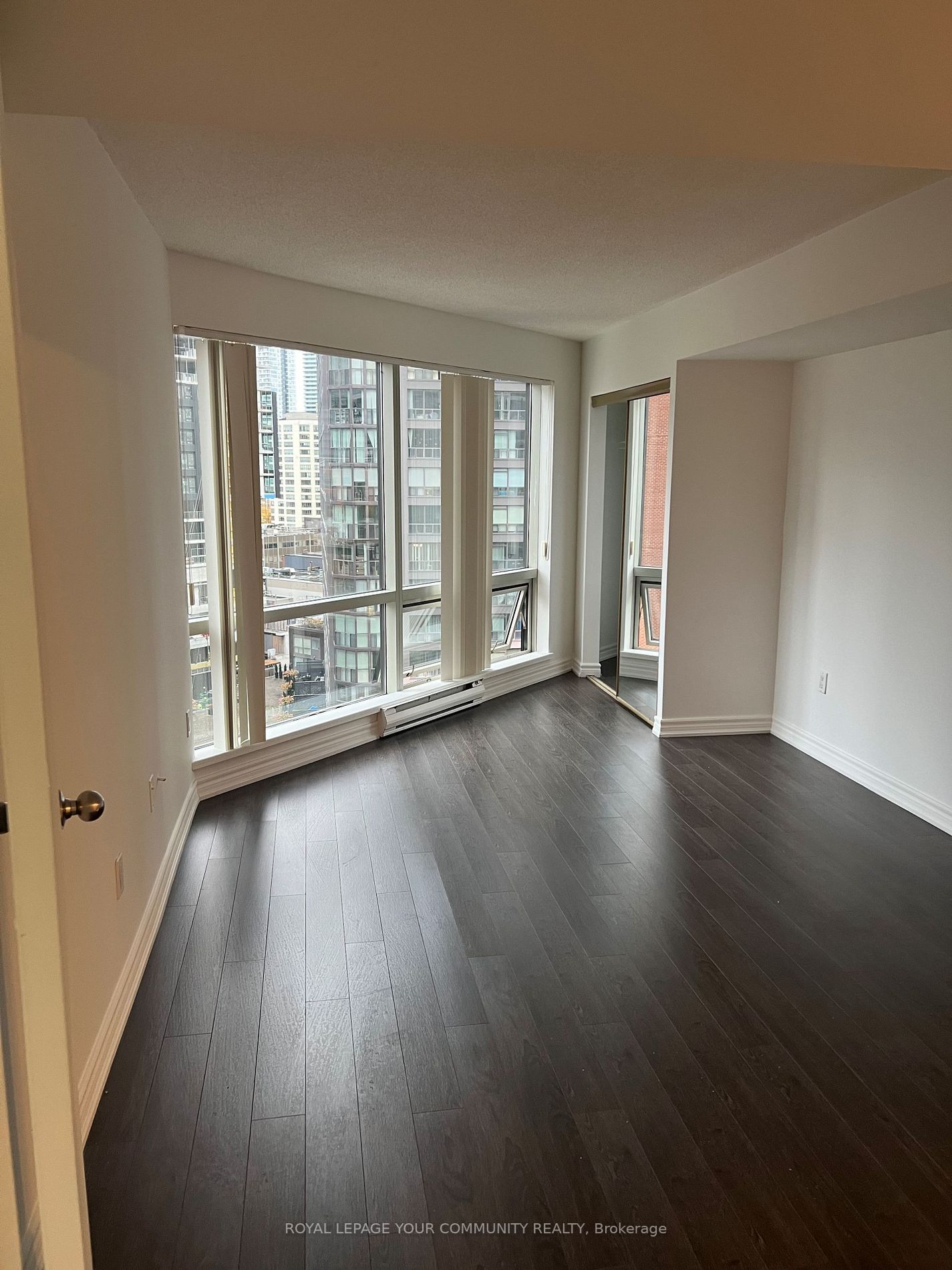 1001 Bay St, unit 1008 for rent