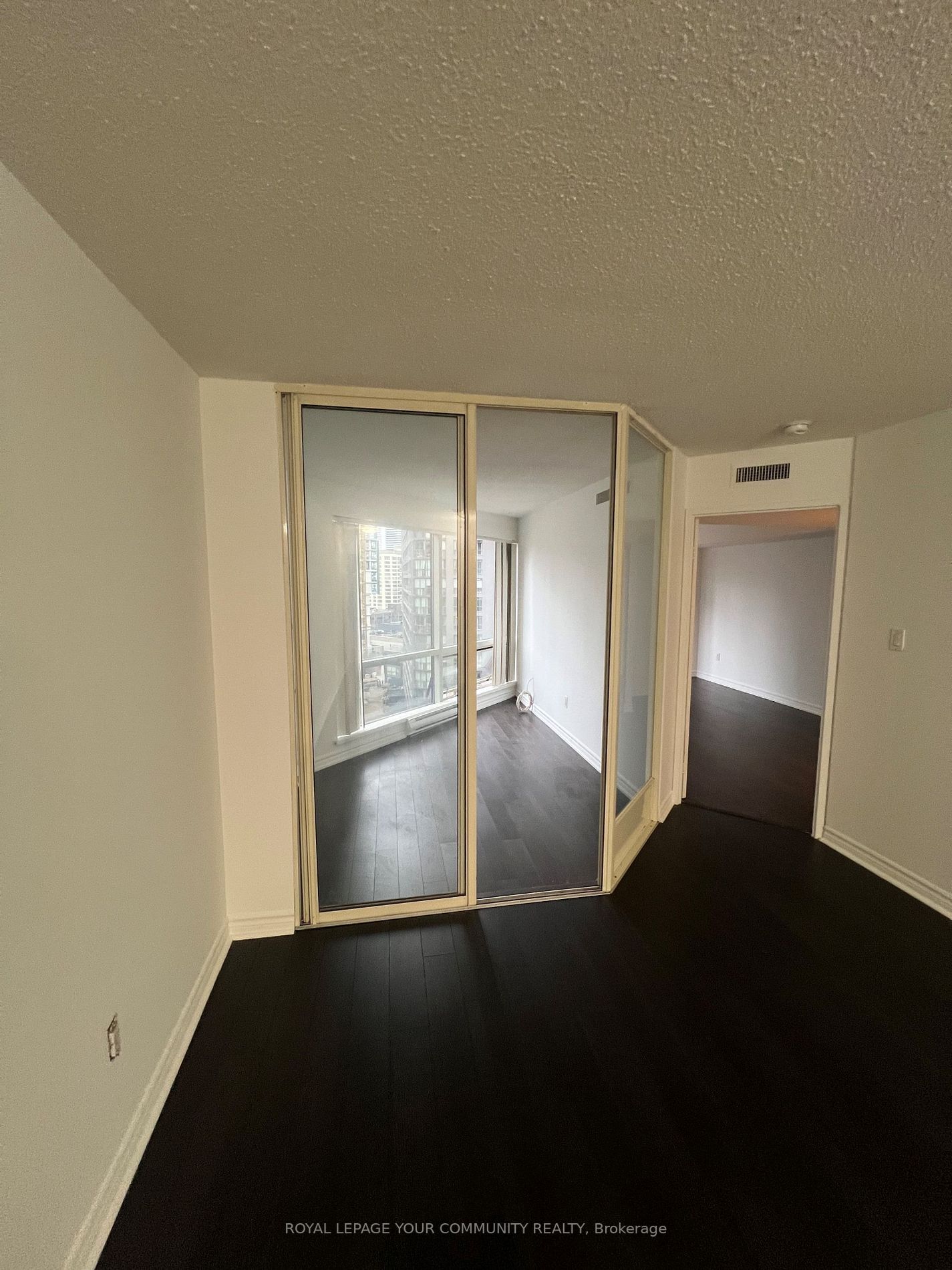 1001 Bay St, unit 1008 for rent