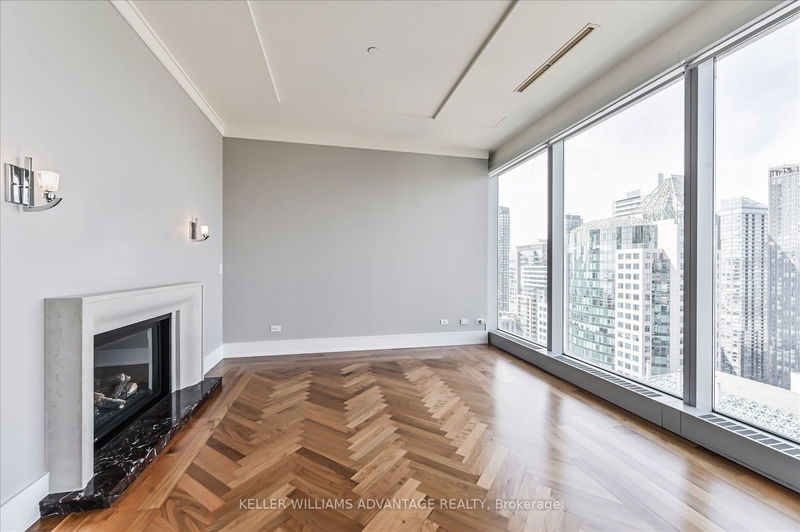 183 Wellington St W, unit 2702 for rent in King West - image #2