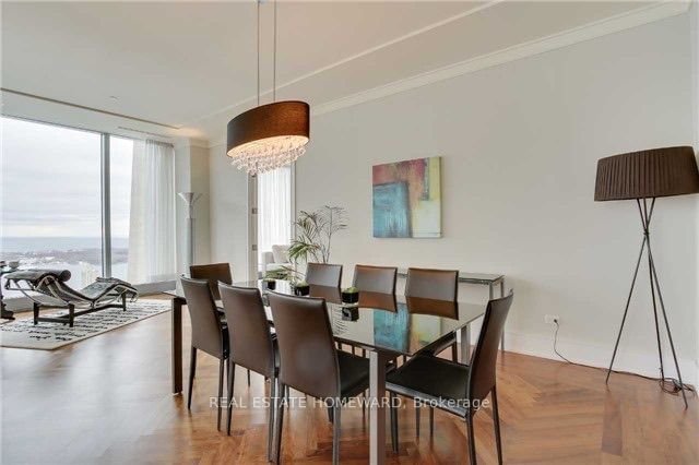 183 Wellington St W, unit 3904 for rent in King West - image #2