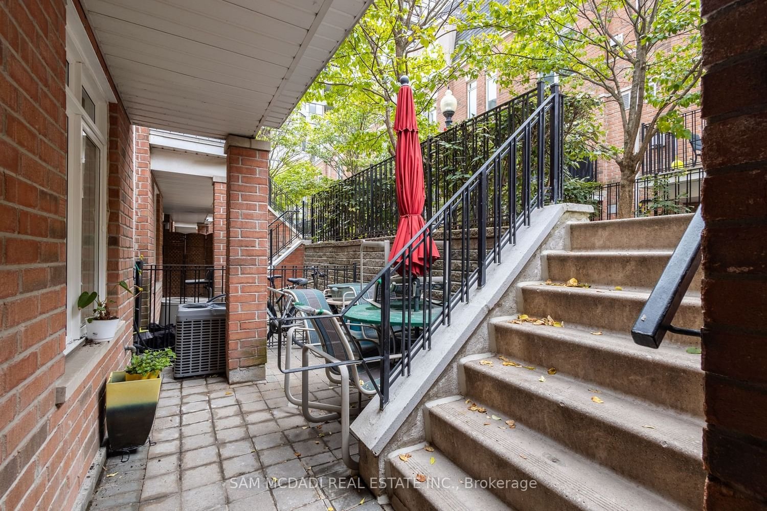 415 Jarvis St, unit 144 for rent - image #17