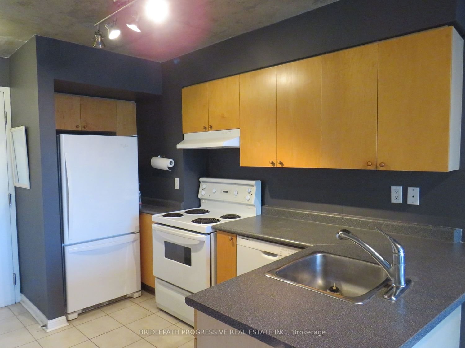 1029 King St W, unit 620 for rent - image #9