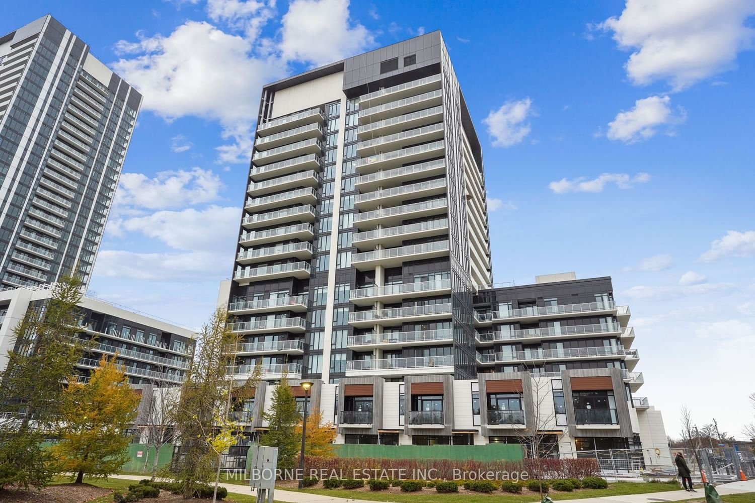 20 O'neill Rd, unit 532 for sale - image #2