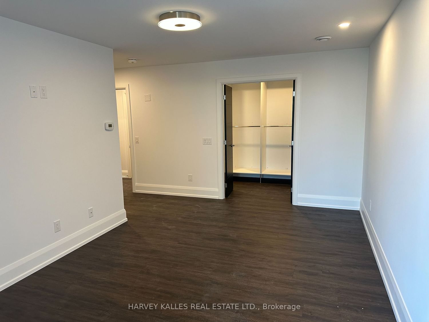 55 Charles St W, unit 3101 for rent