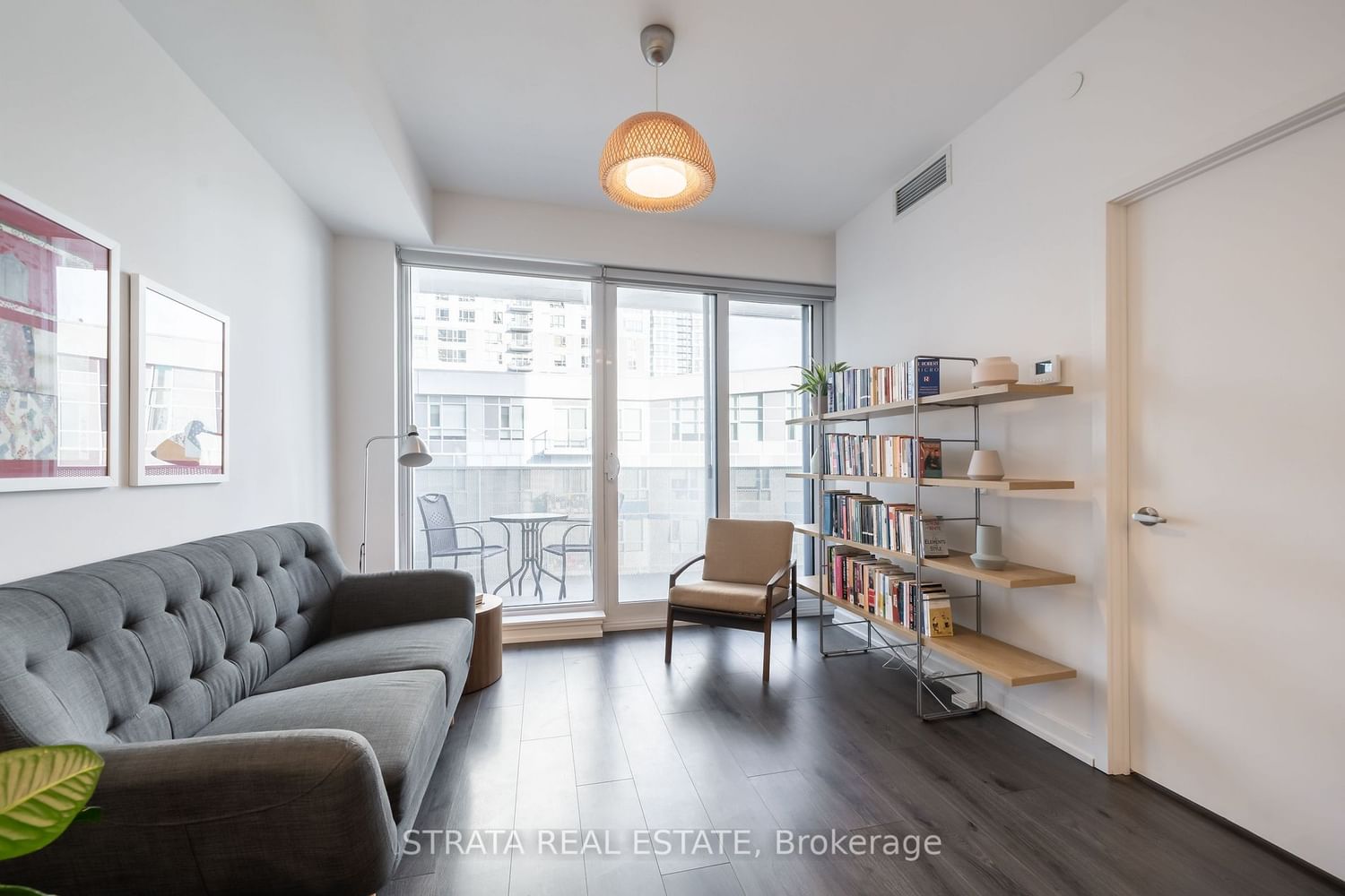 20 Tubman Ave E, unit 808 for sale in Regent Park - image #2