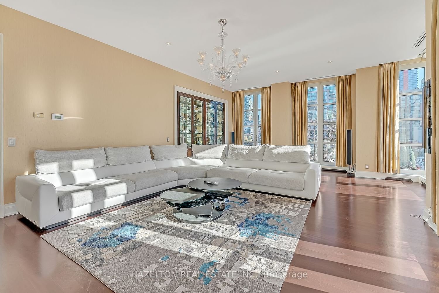 118 Yorkville Ave, unit 601 for sale - image #13