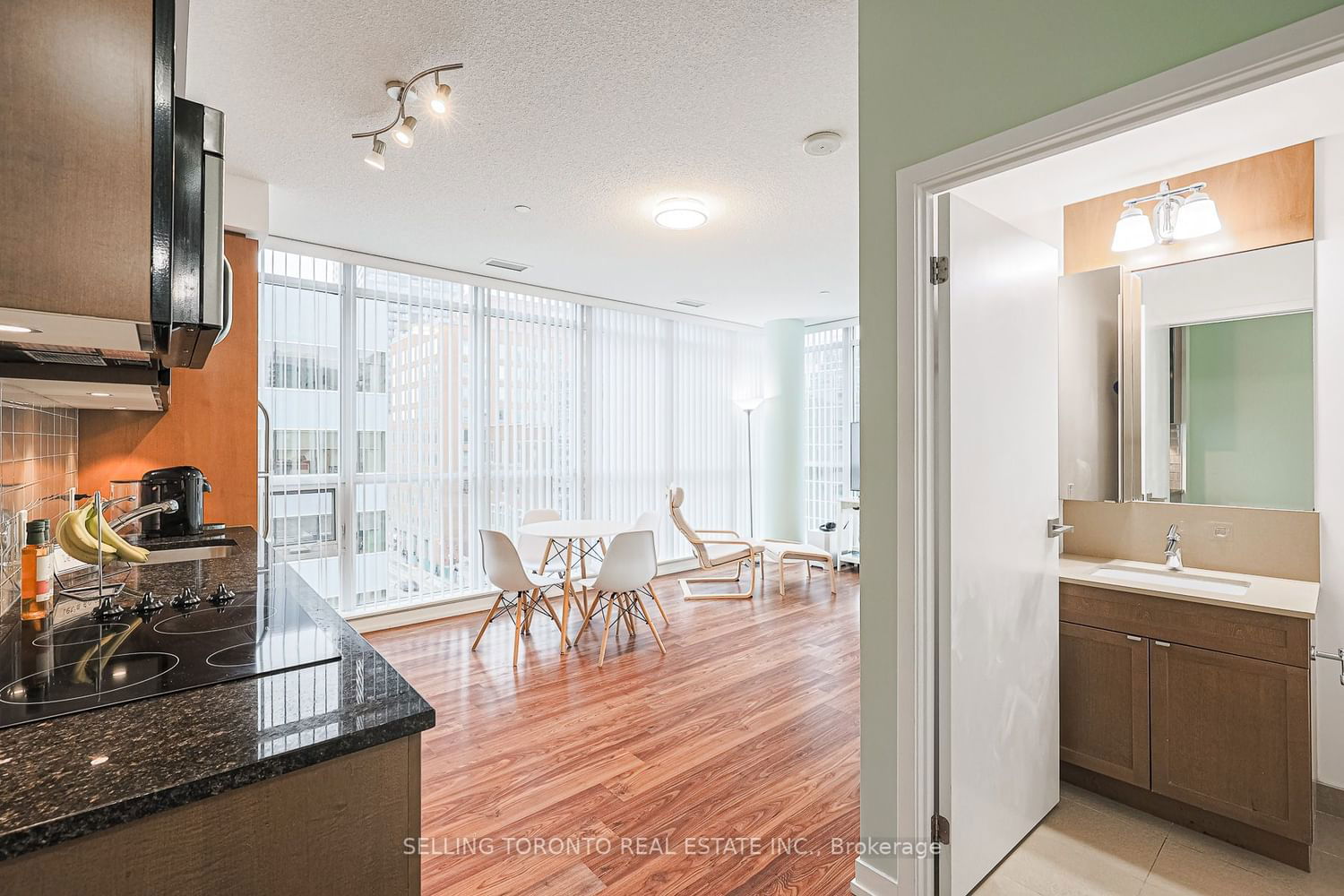 89 Dunfield Ave, unit 603 for rent - image #10