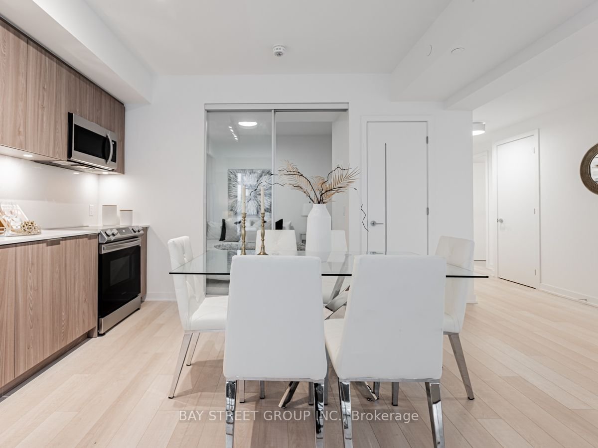 357 King St W, unit 1409 for rent - image #19