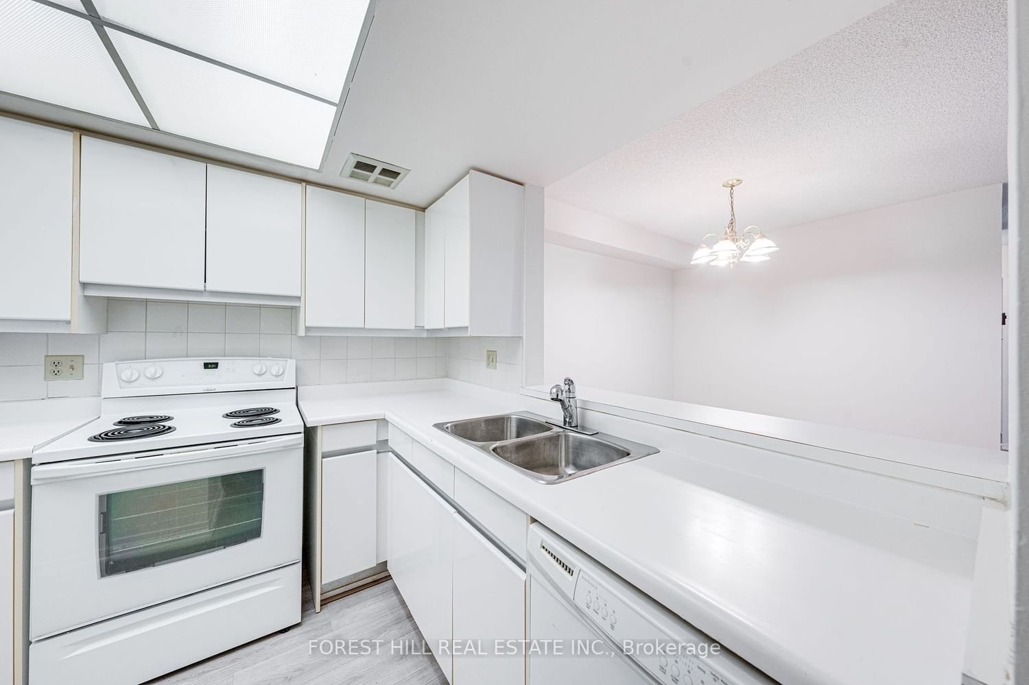 10 Torresdale Ave, unit 502 for sale - image #7