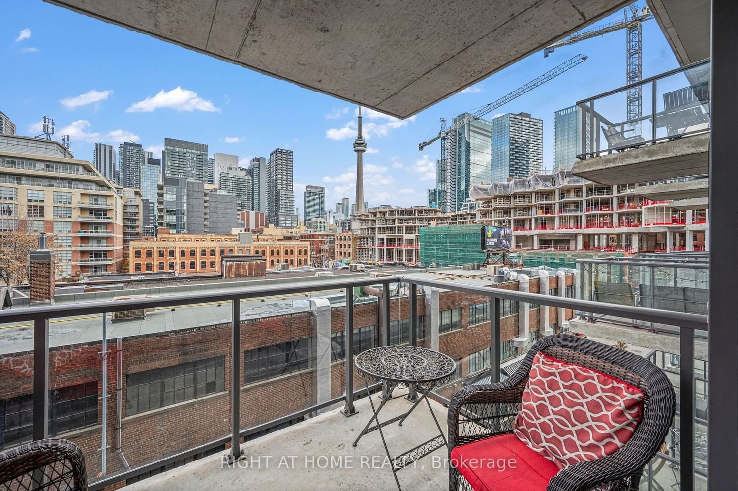 560 King St W, unit 407 for rent - image #26