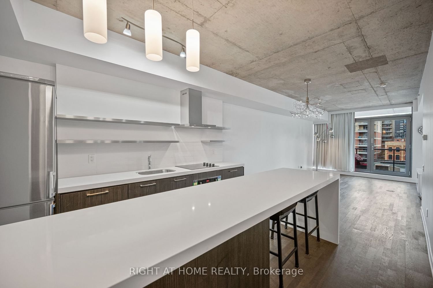 560 King St W, unit 407 for rent - image #5