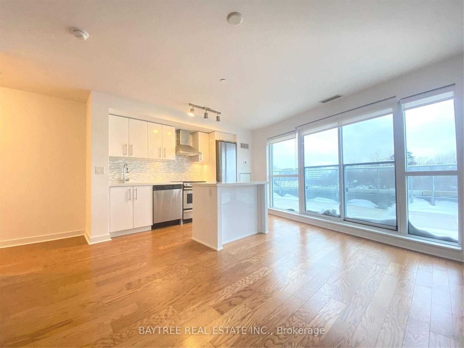 58 Orchard View Blvd, unit 404 for sale - image #5