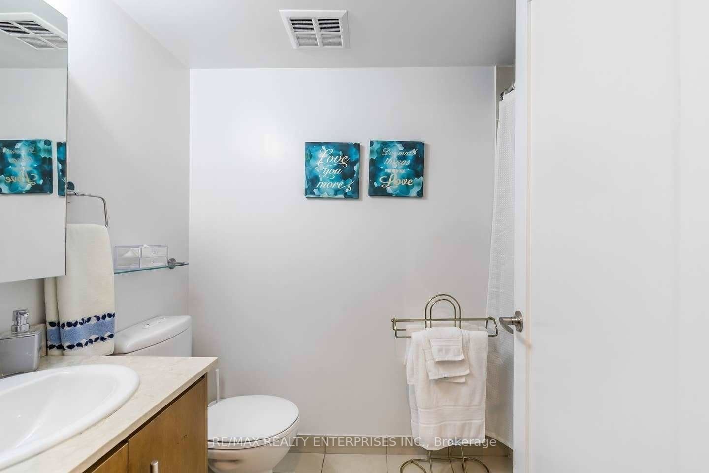 20 Blue Jays Way, unit 1109 for rent - image #19