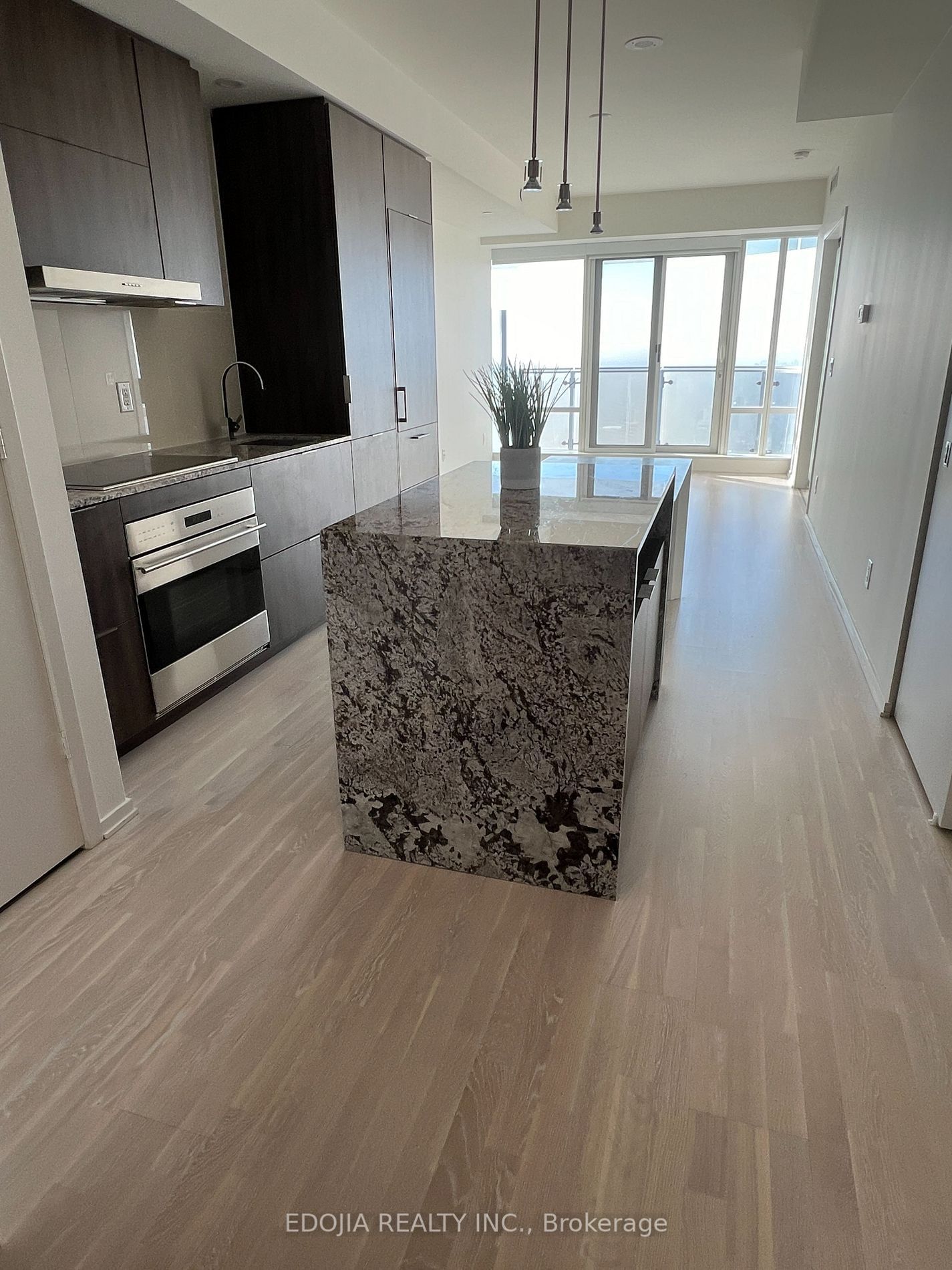 1 Bloor St E, unit 6408 for rent